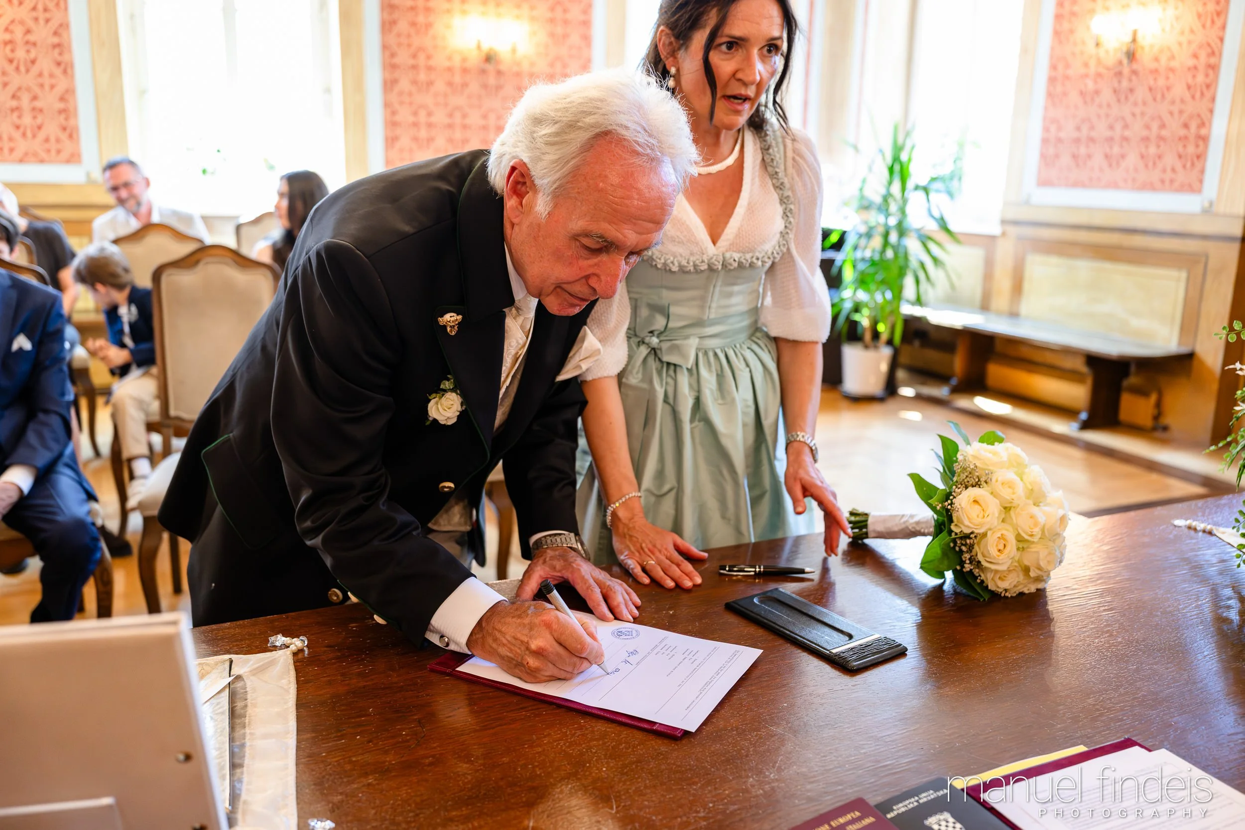 0154_Hochzeit_AuE_www.manuelfindeis.com.jpg