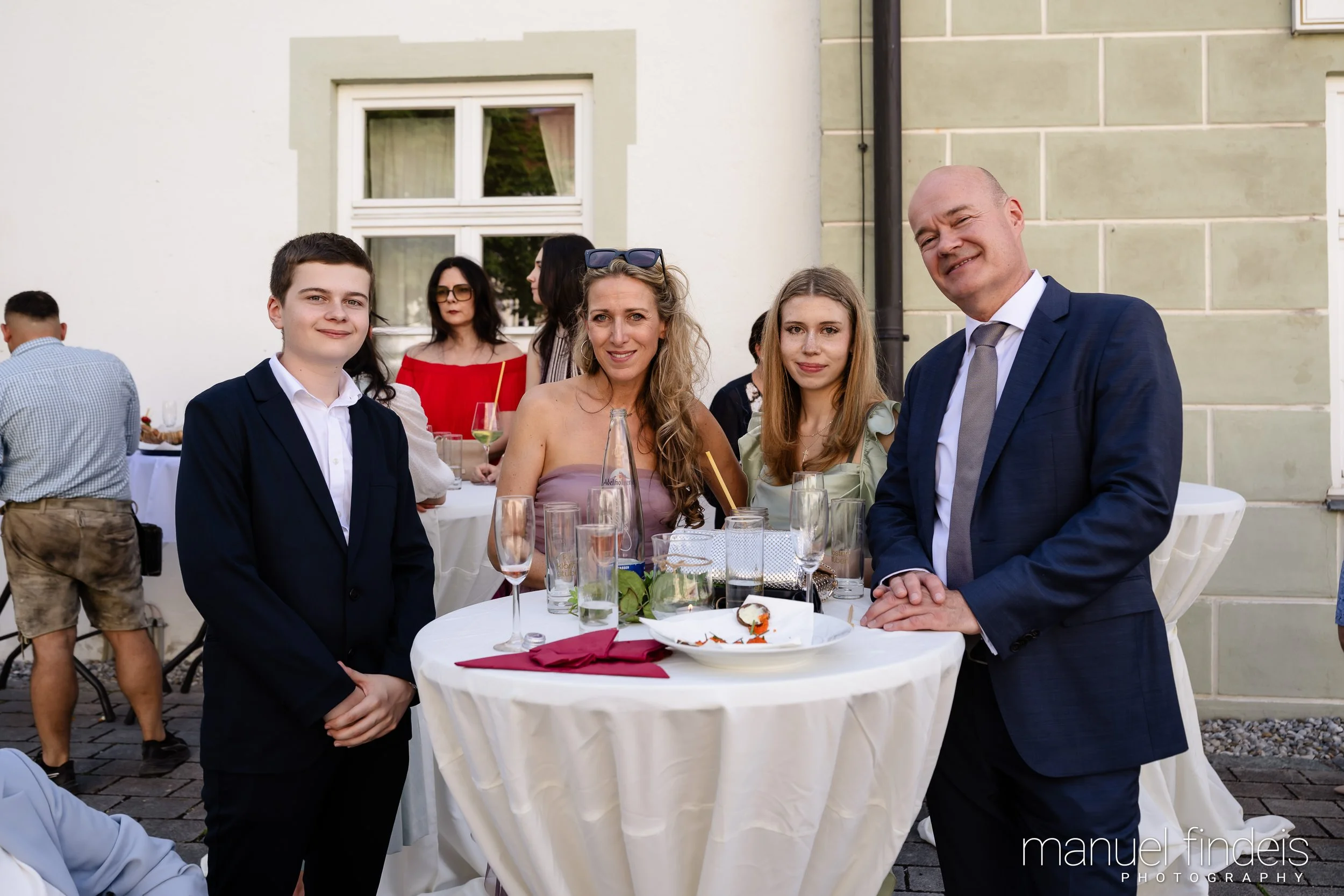 0284_Hochzeit_AuE_www.manuelfindeis.com.jpg