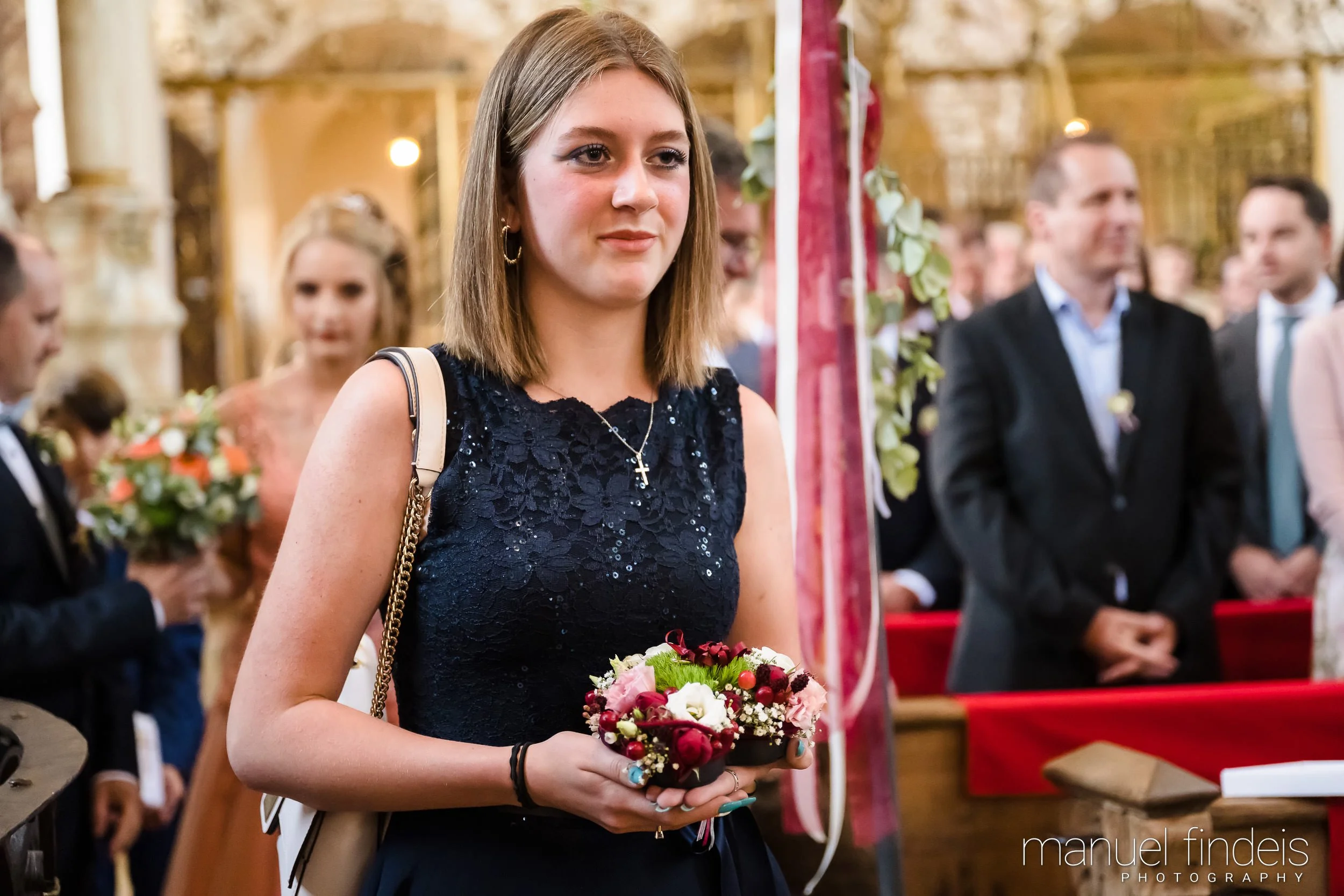 0157_Hochzeit-MuR-Kirche_www.manuelfindeis.com.jpg