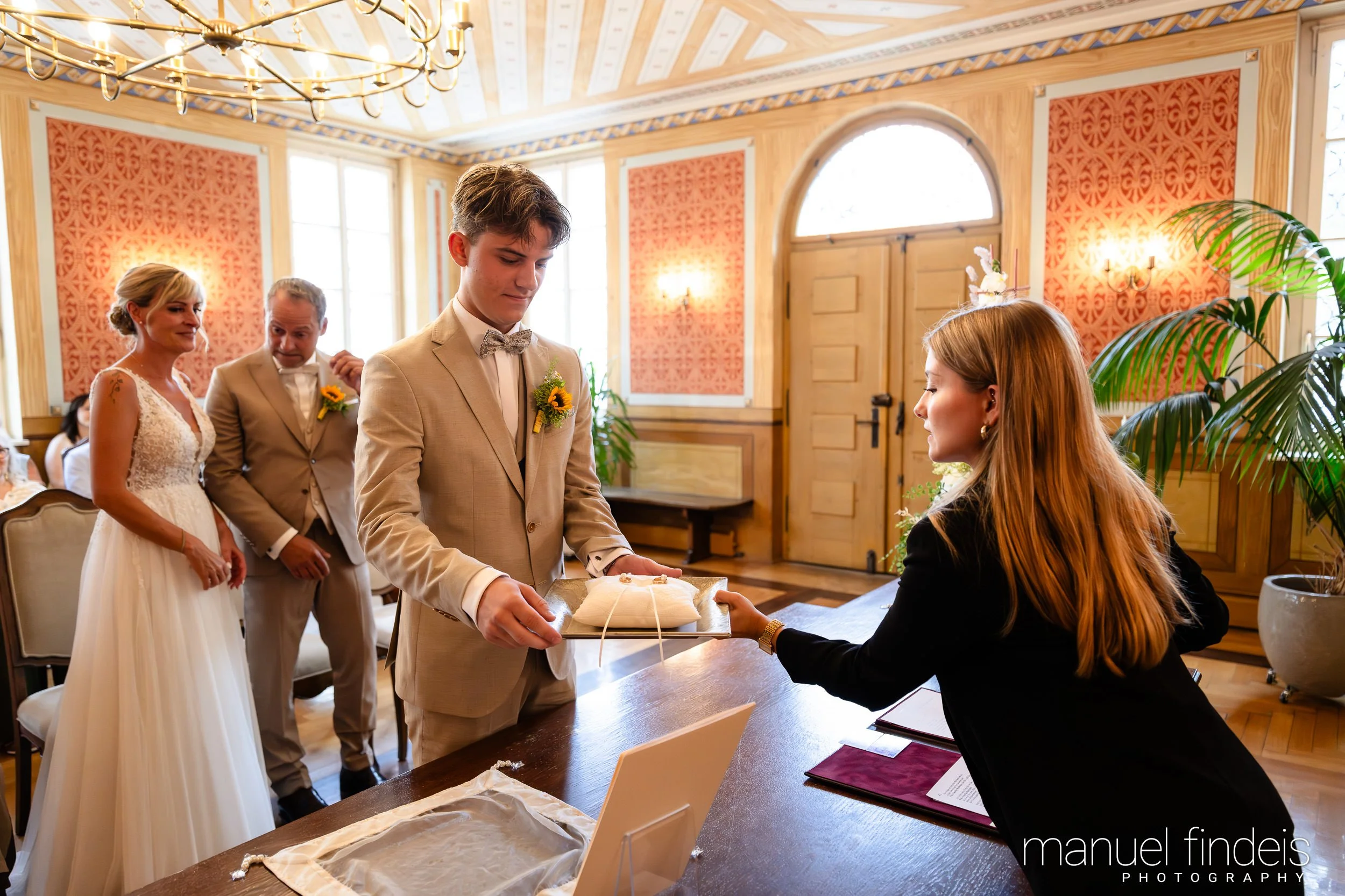 0171_Hochzeit_CuR_www.manuelfindeis.com.jpg