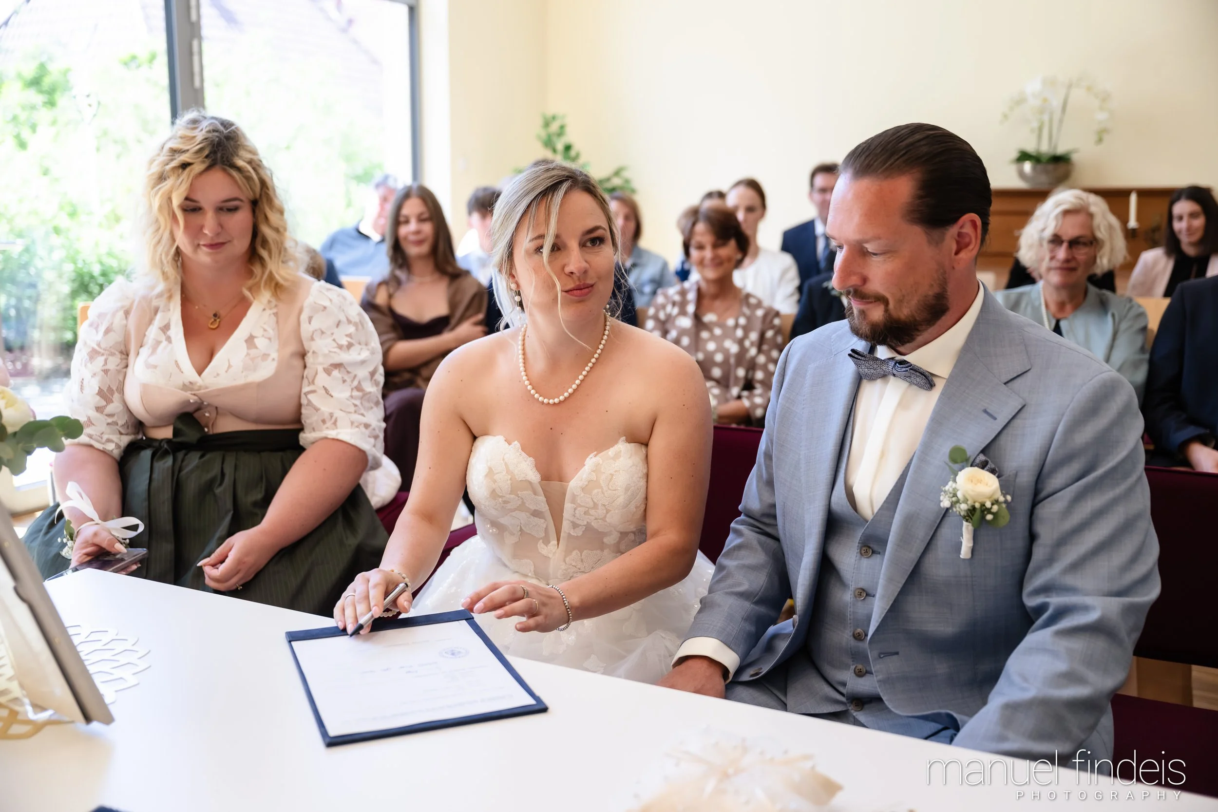 0300_Hochzeit_RundS_www.manuelfindeis.com.jpg