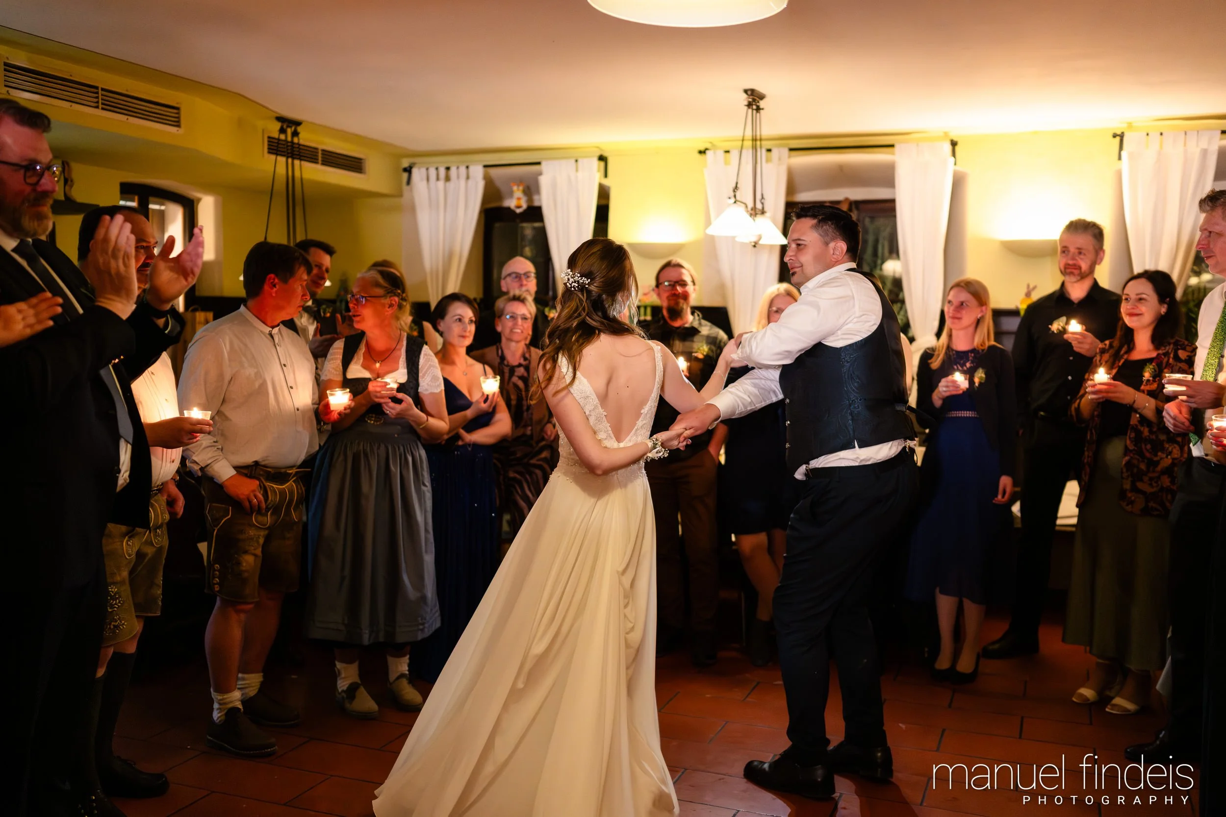 0971_Hochzeit_VuA_www.manuelfindeis.com.jpg
