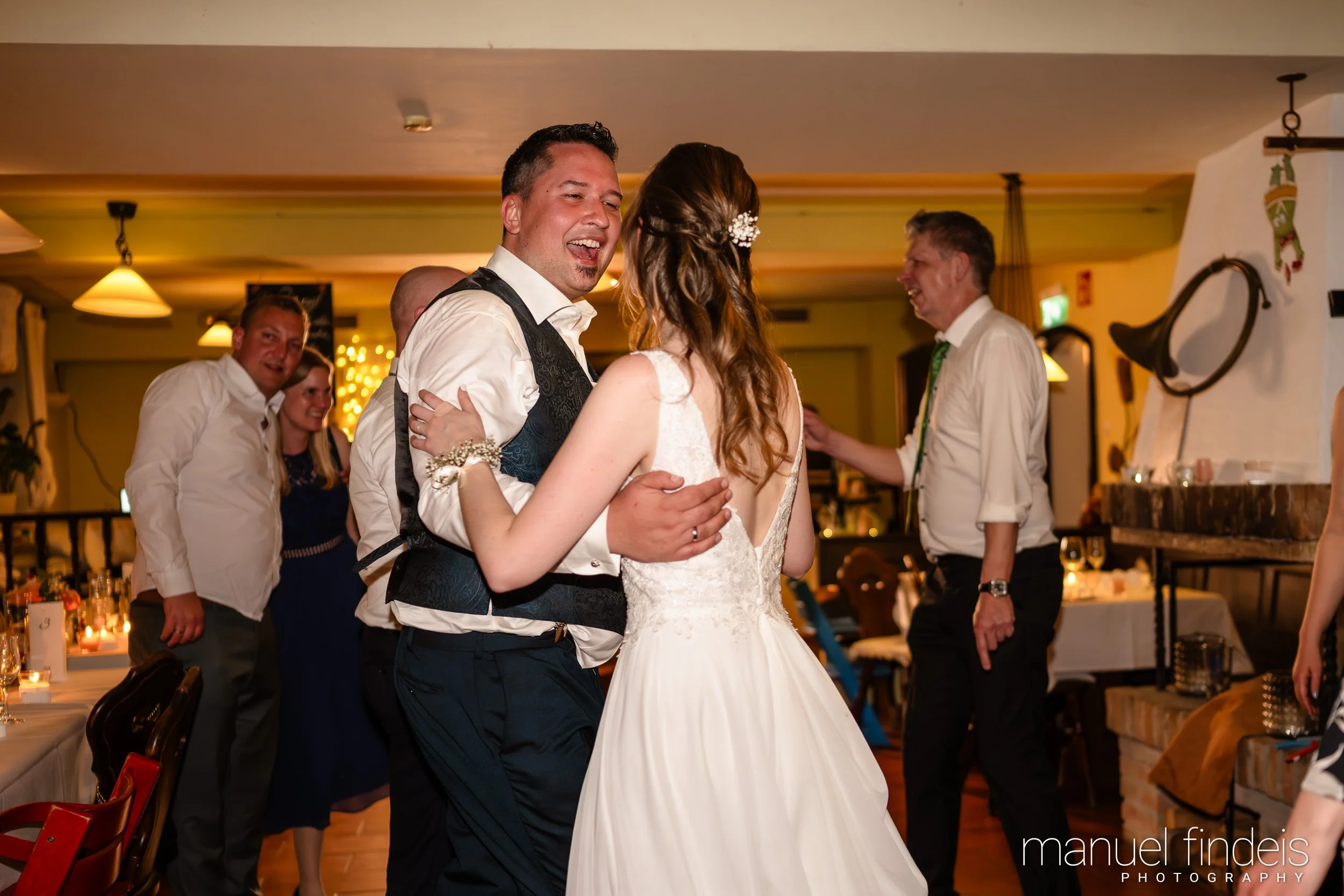 1127_Hochzeit_VuA_www.manuelfindeis.com.jpg