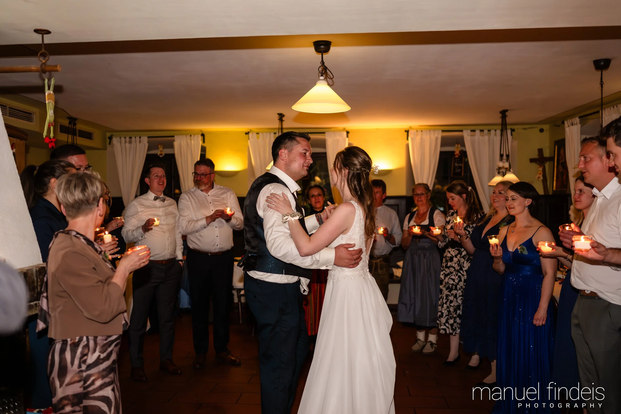 1146_Hochzeit_VuA_www.manuelfindeis.com.jpg