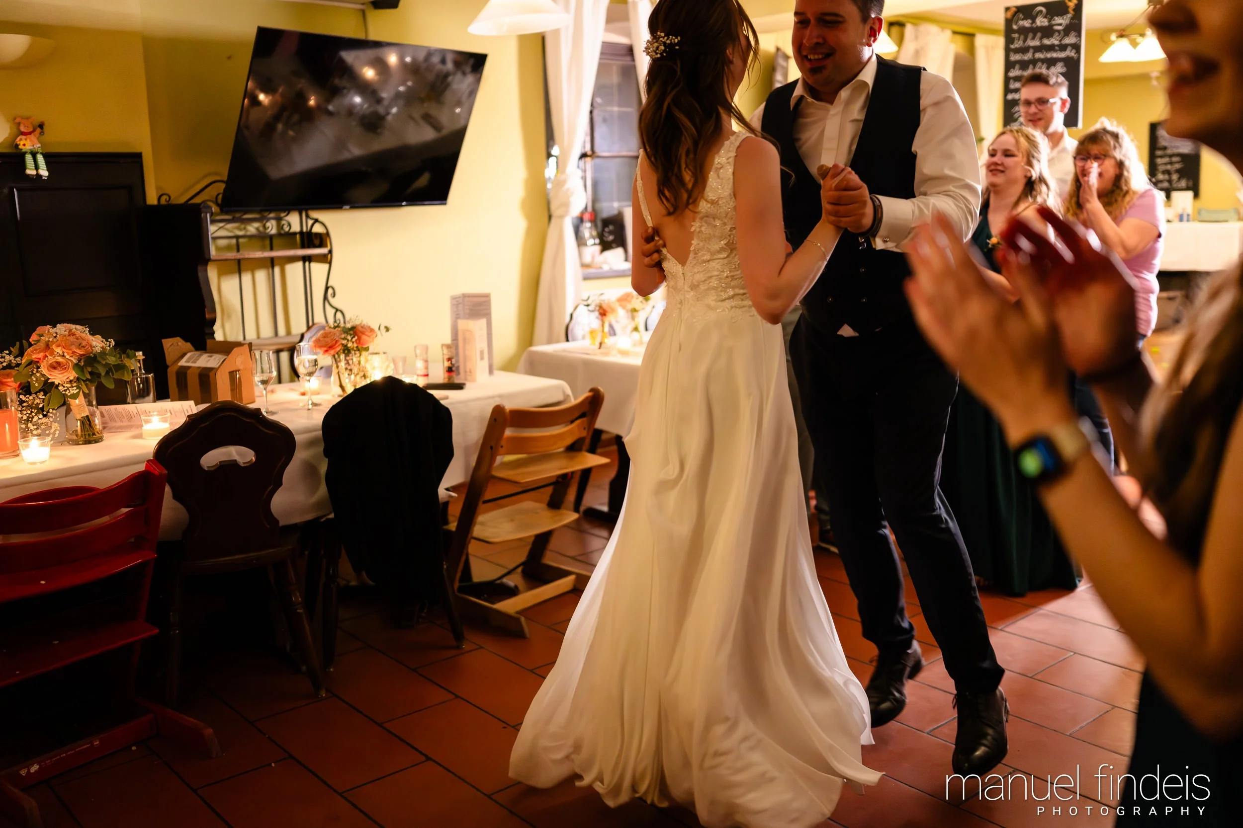 1024_Hochzeit_VuA_www.manuelfindeis.com.jpg