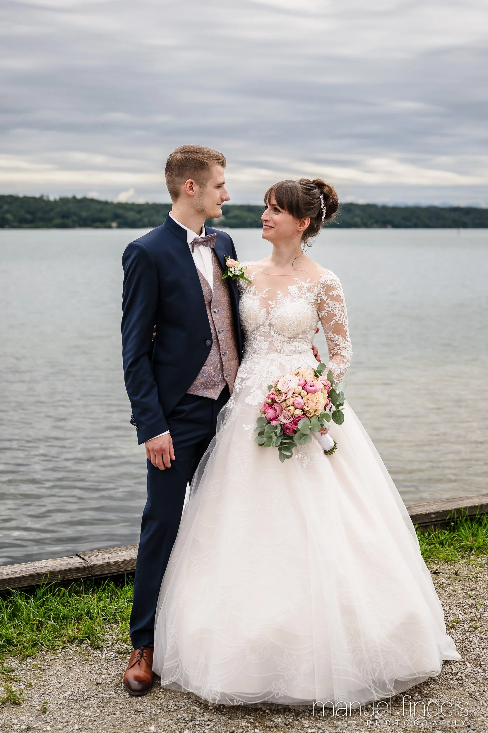 0681_Hochzeit-AuJ_www.manuelfindeis.com.jpg