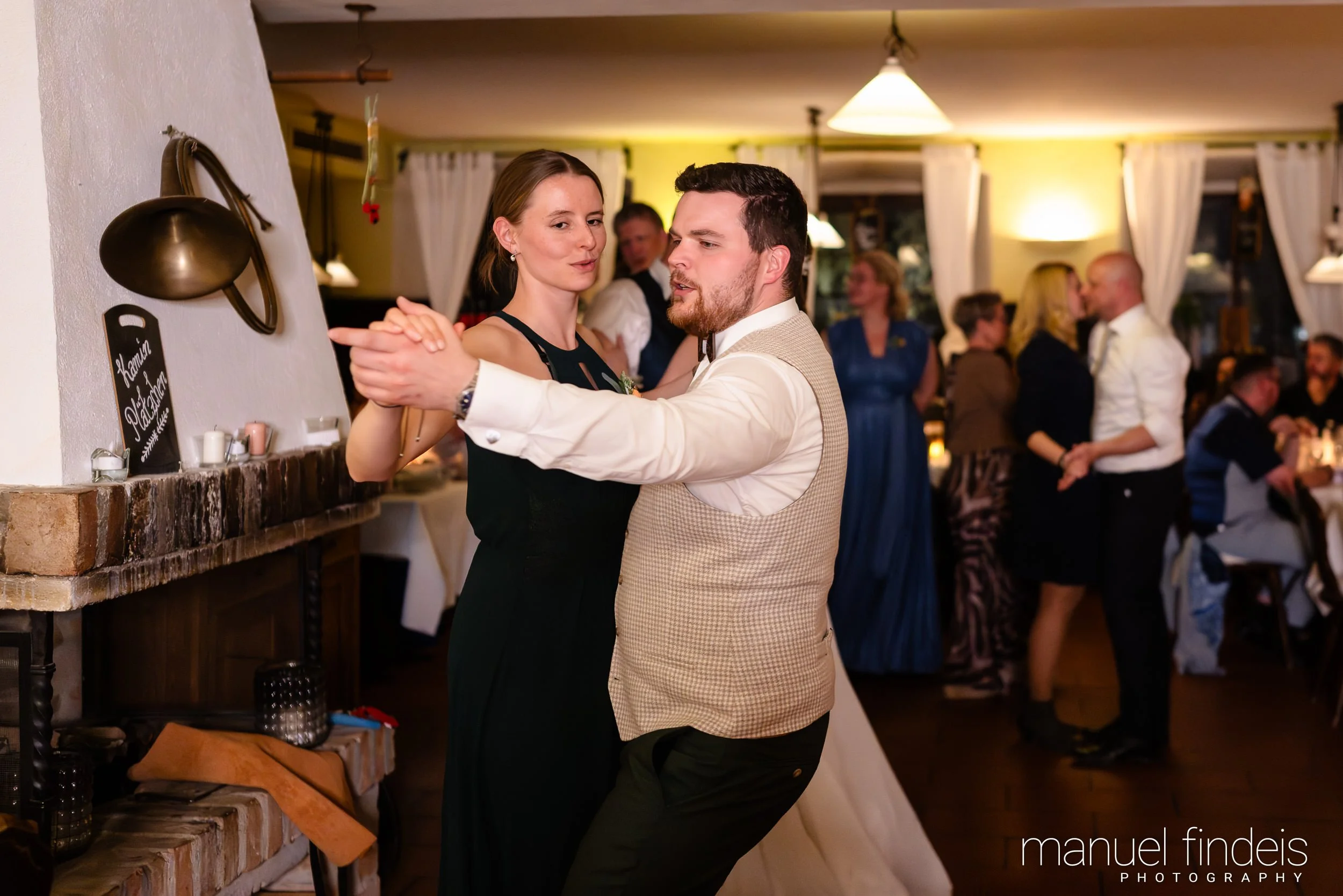 1068_Hochzeit_VuA_www.manuelfindeis.com.jpg