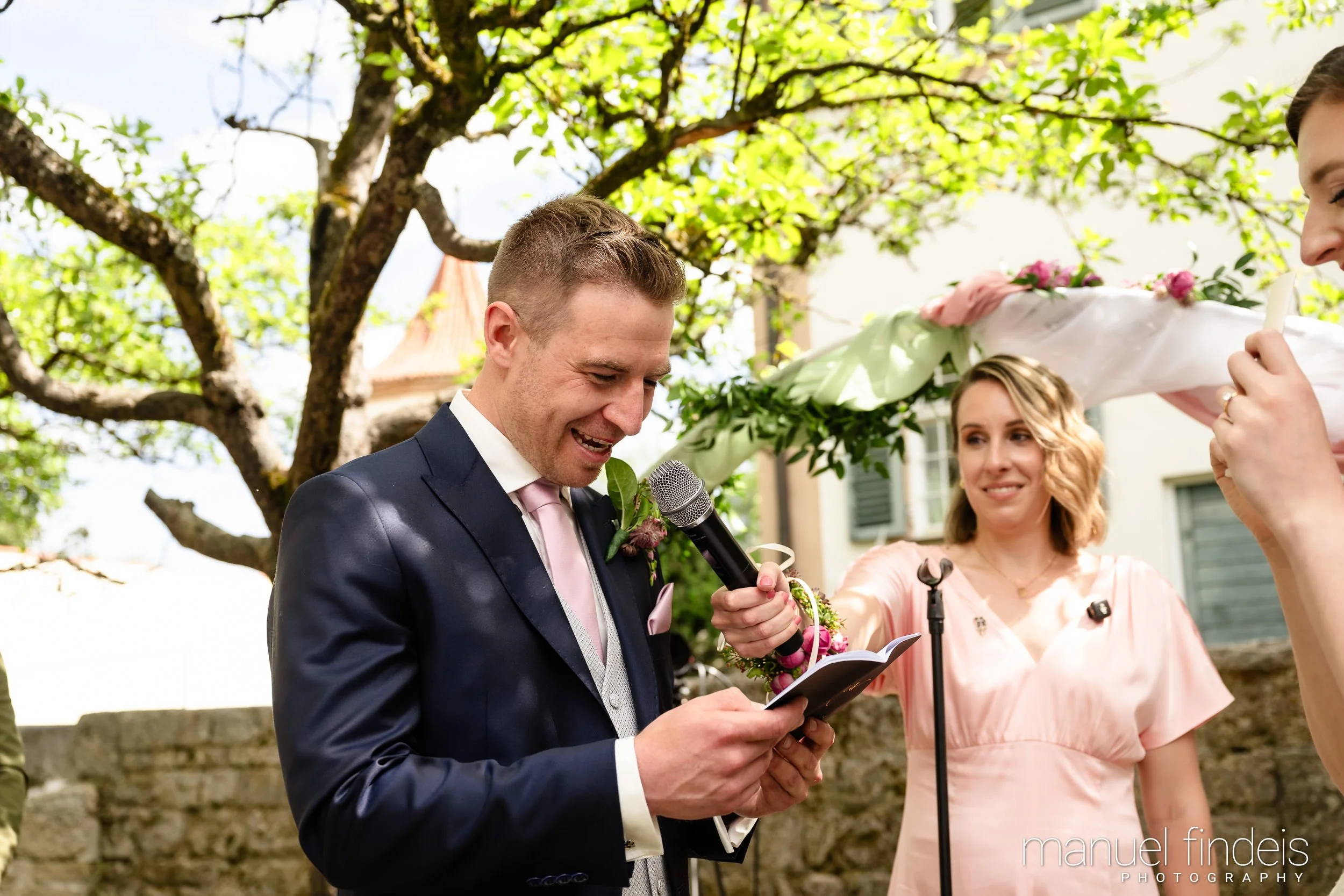 0139_Hochzeit_RuS_www.manuelfindeis.com.jpg