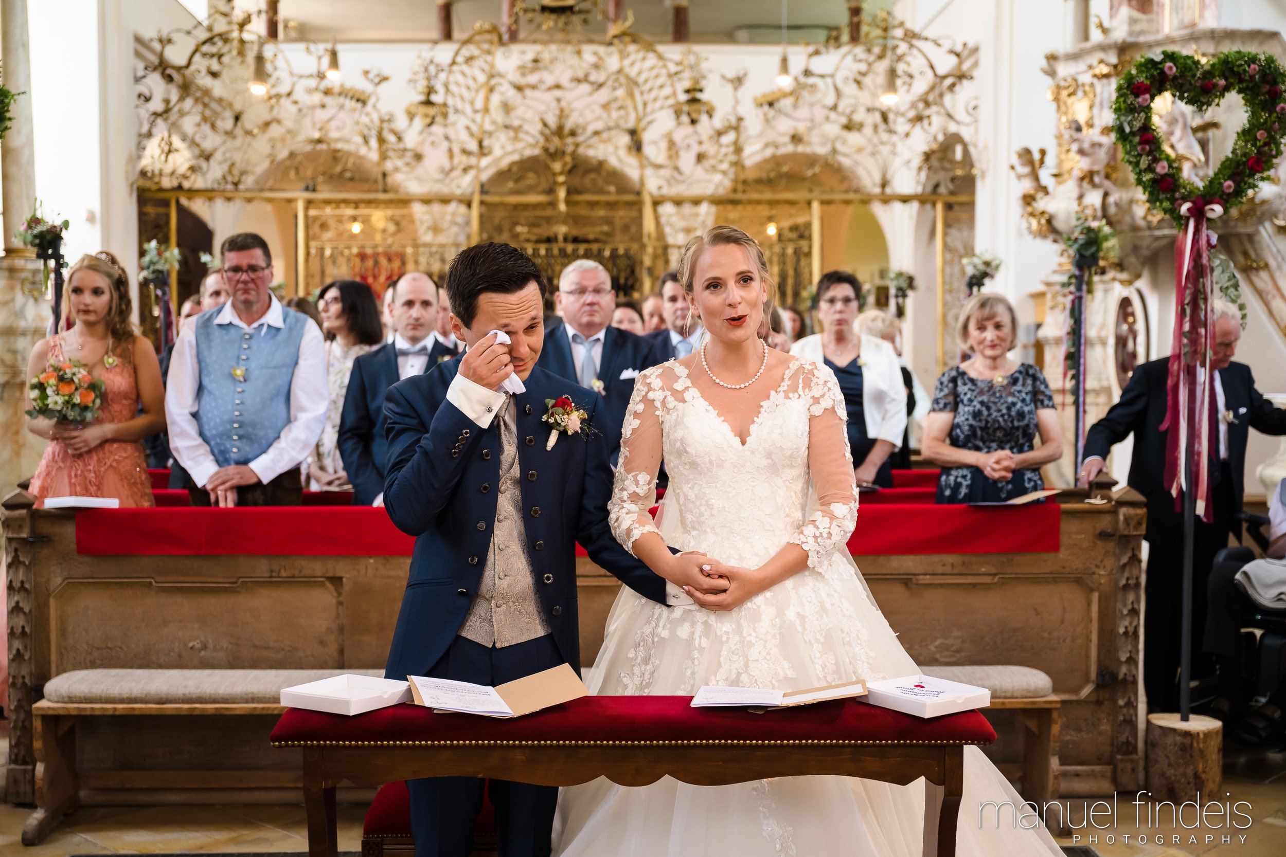 0188_Hochzeit-MuR-Kirche_www.manuelfindeis.com.jpg