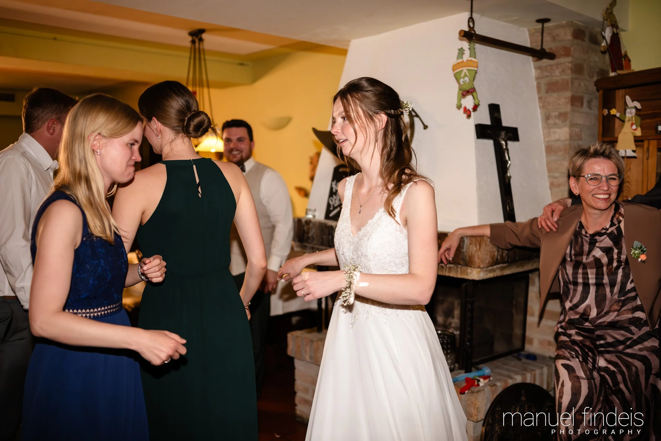 1104_Hochzeit_VuA_www.manuelfindeis.com.jpg