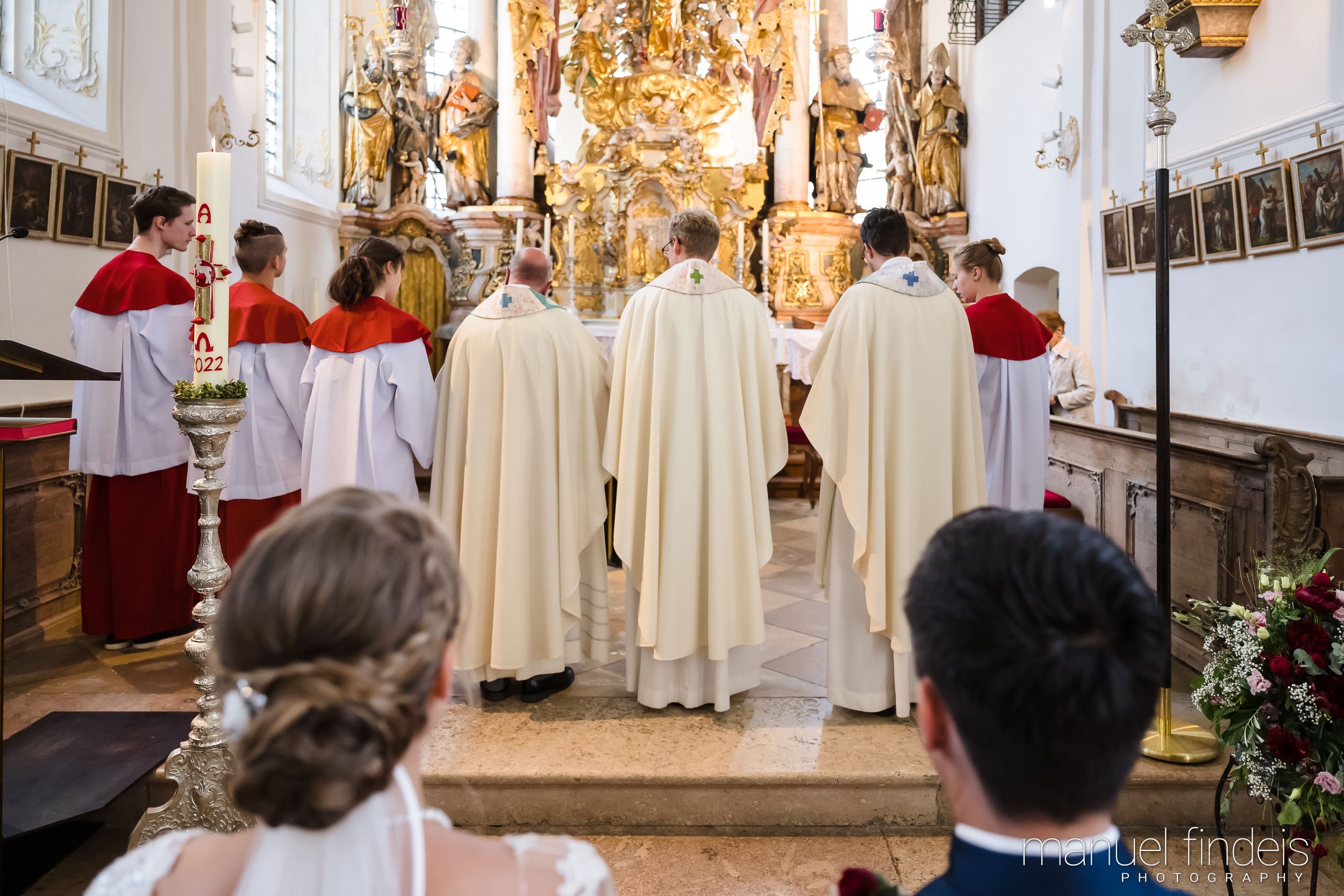0470_Hochzeit-MuR-Kirche_www.manuelfindeis.com.jpg