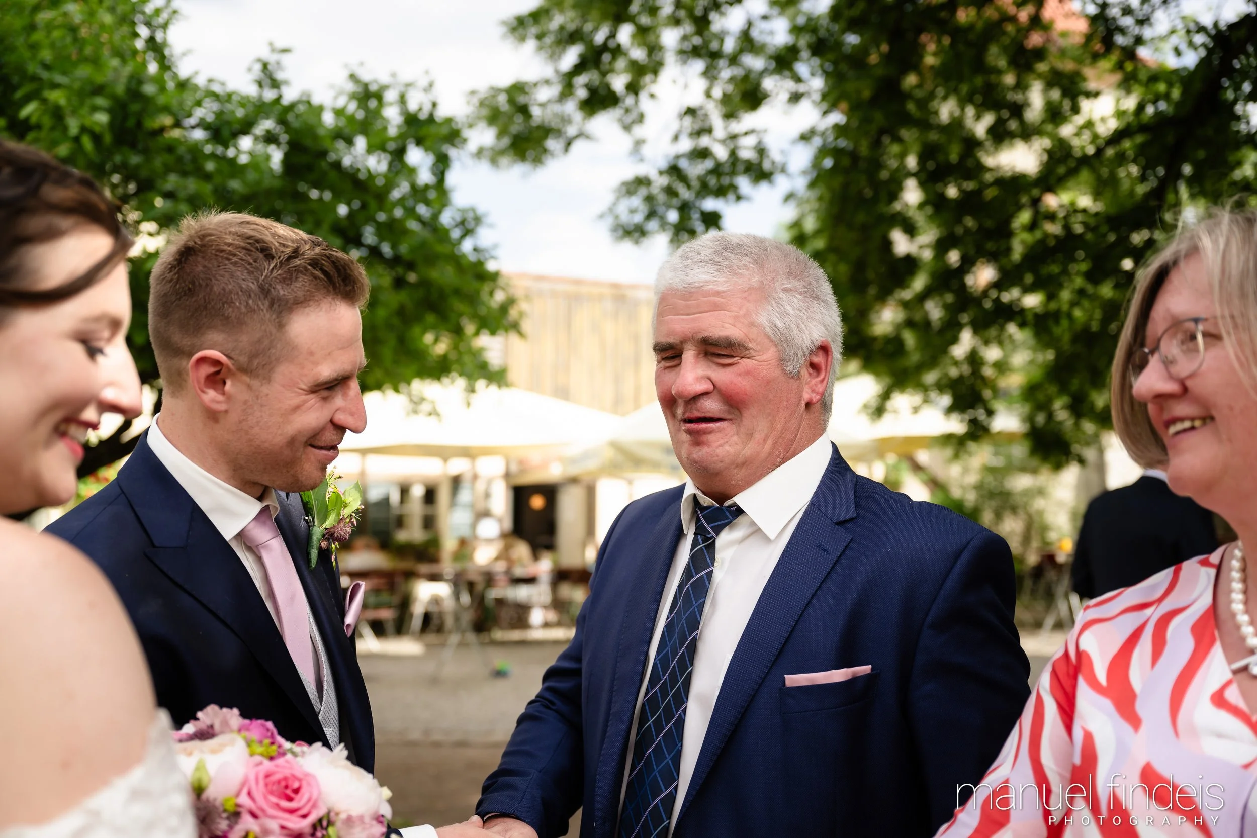 0284_Hochzeit_RuS_www.manuelfindeis.com.jpg