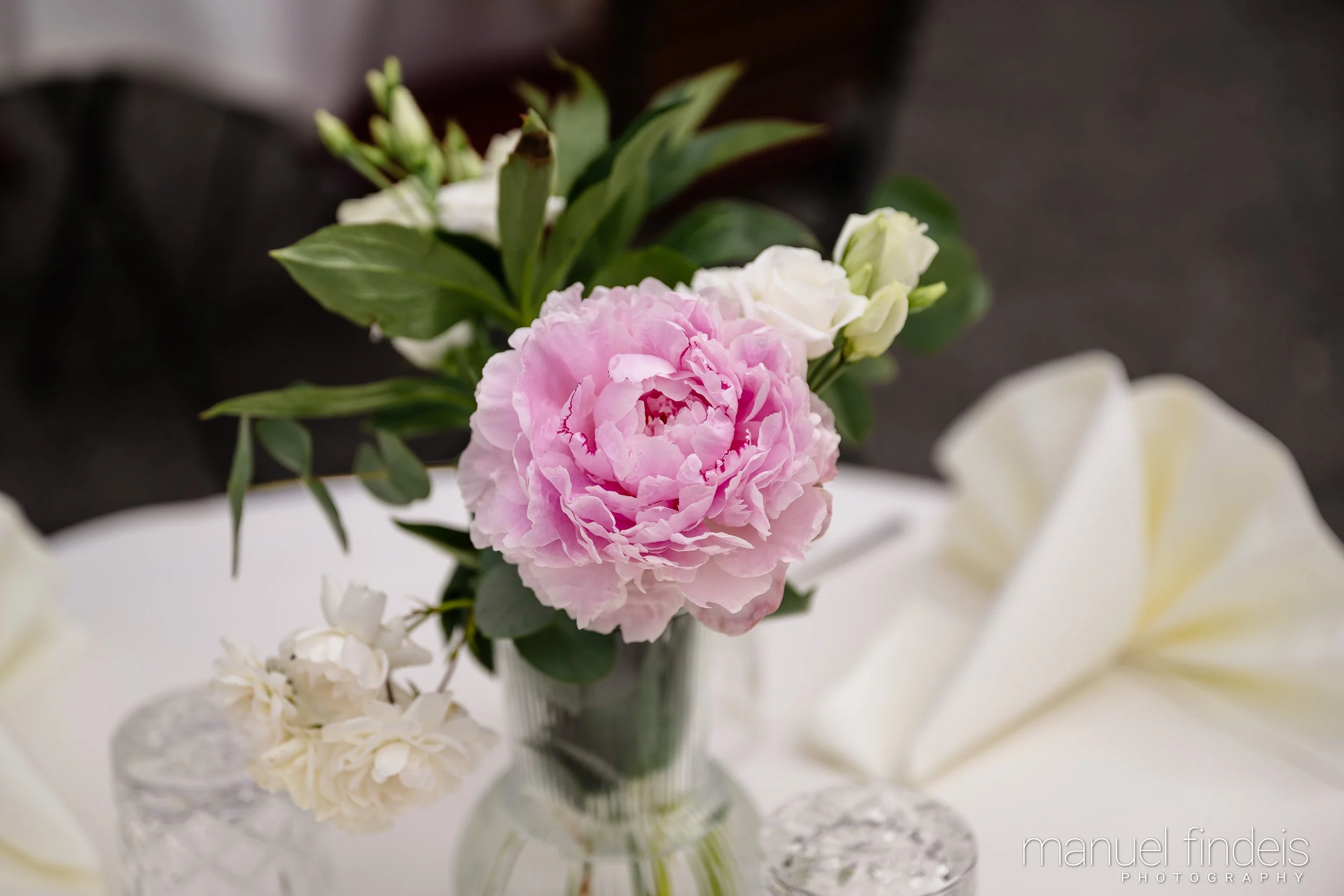 0454_Hochzeit-BuL_www.manuelfindeis.com.jpg