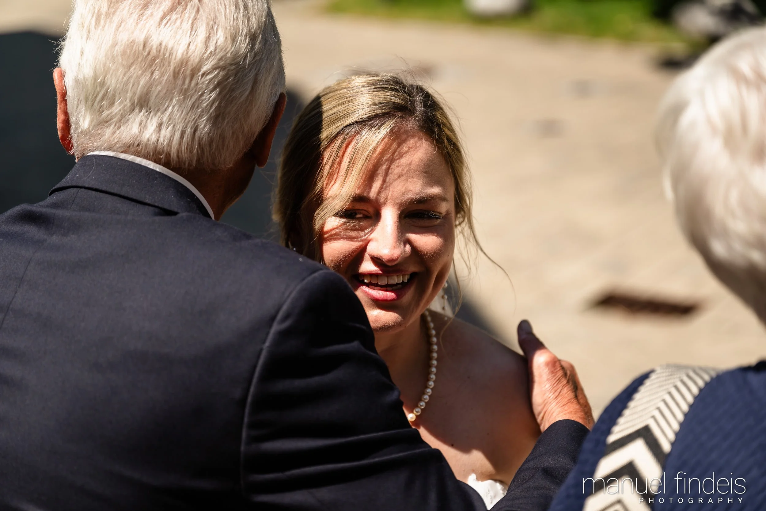 0374_Hochzeit_RundS_www.manuelfindeis.com.jpg