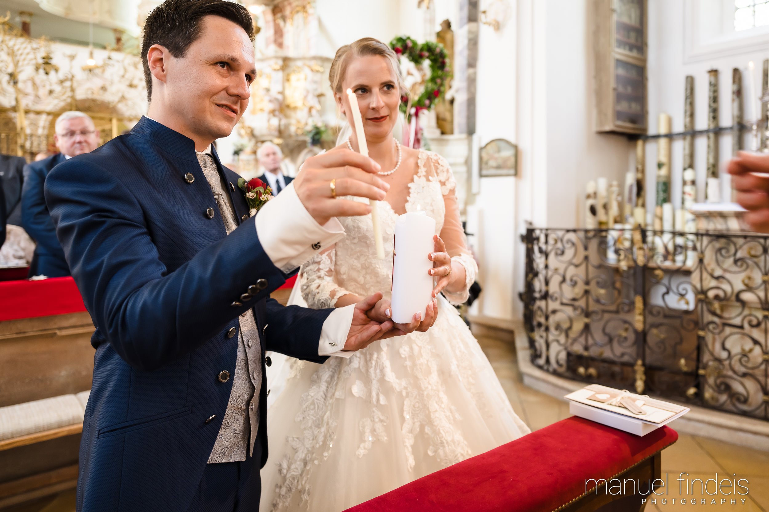 0378_Hochzeit-MuR-Kirche_www.manuelfindeis.com.jpg