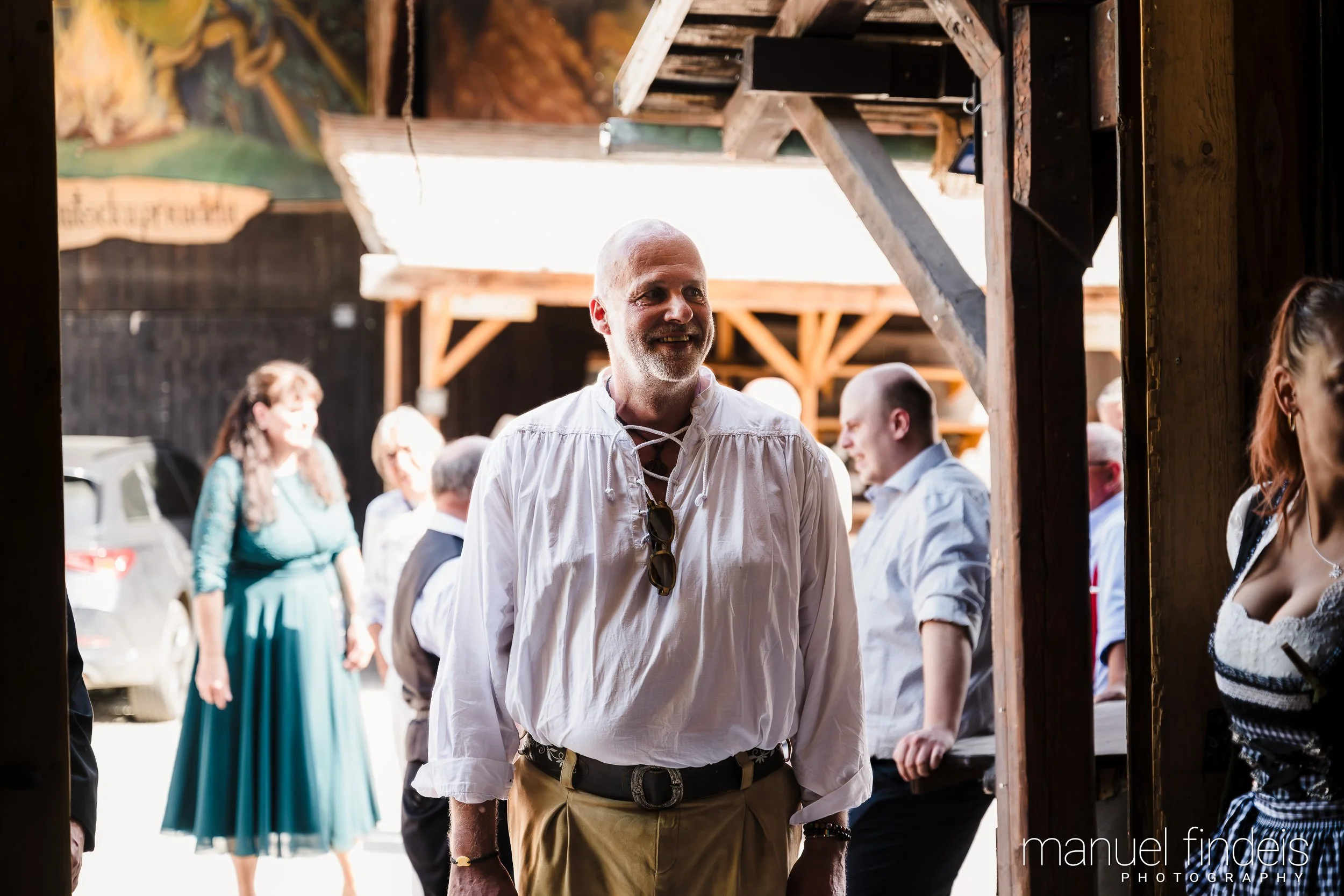 0528_Hochzeit-LUM_www.manuelfindeis.com.jpg