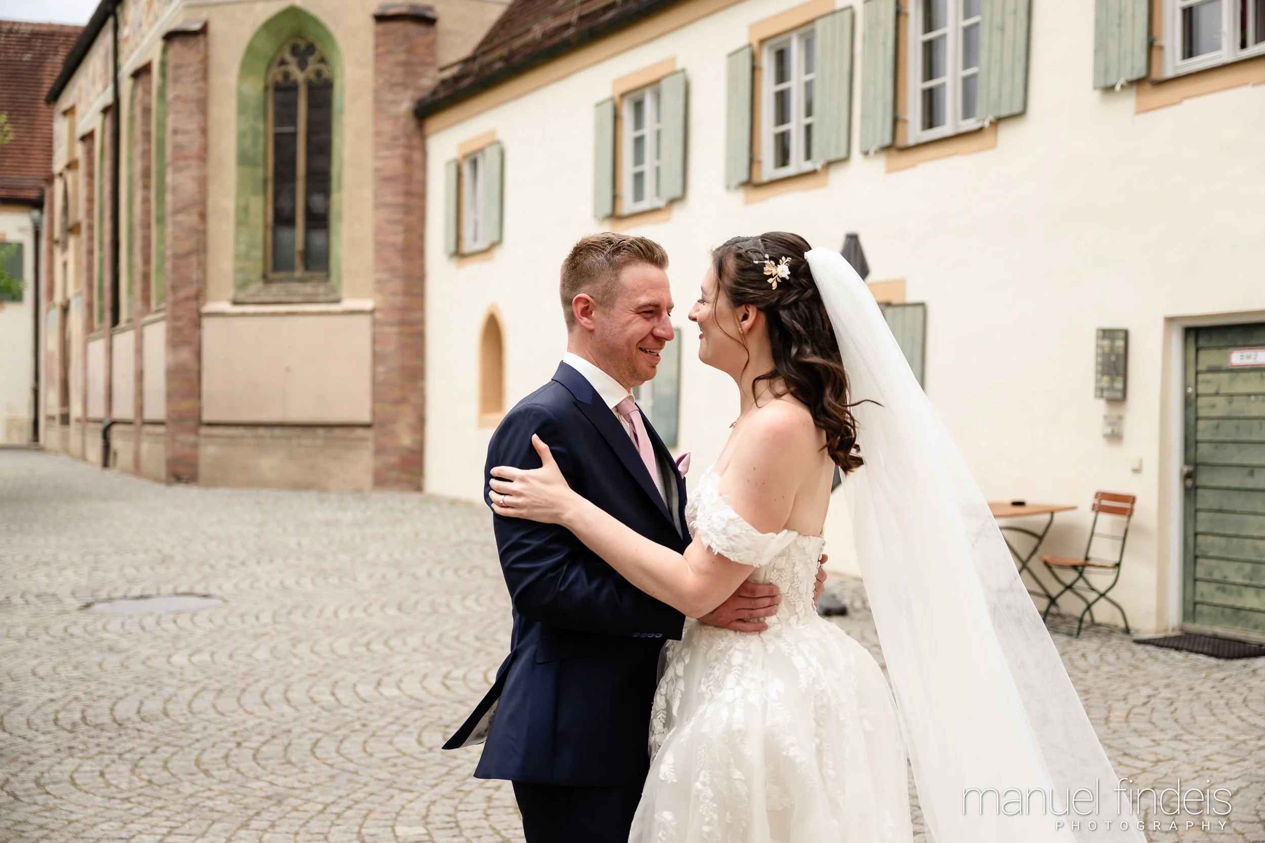 0025_Hochzeit_RuS_www.manuelfindeis.com.jpg
