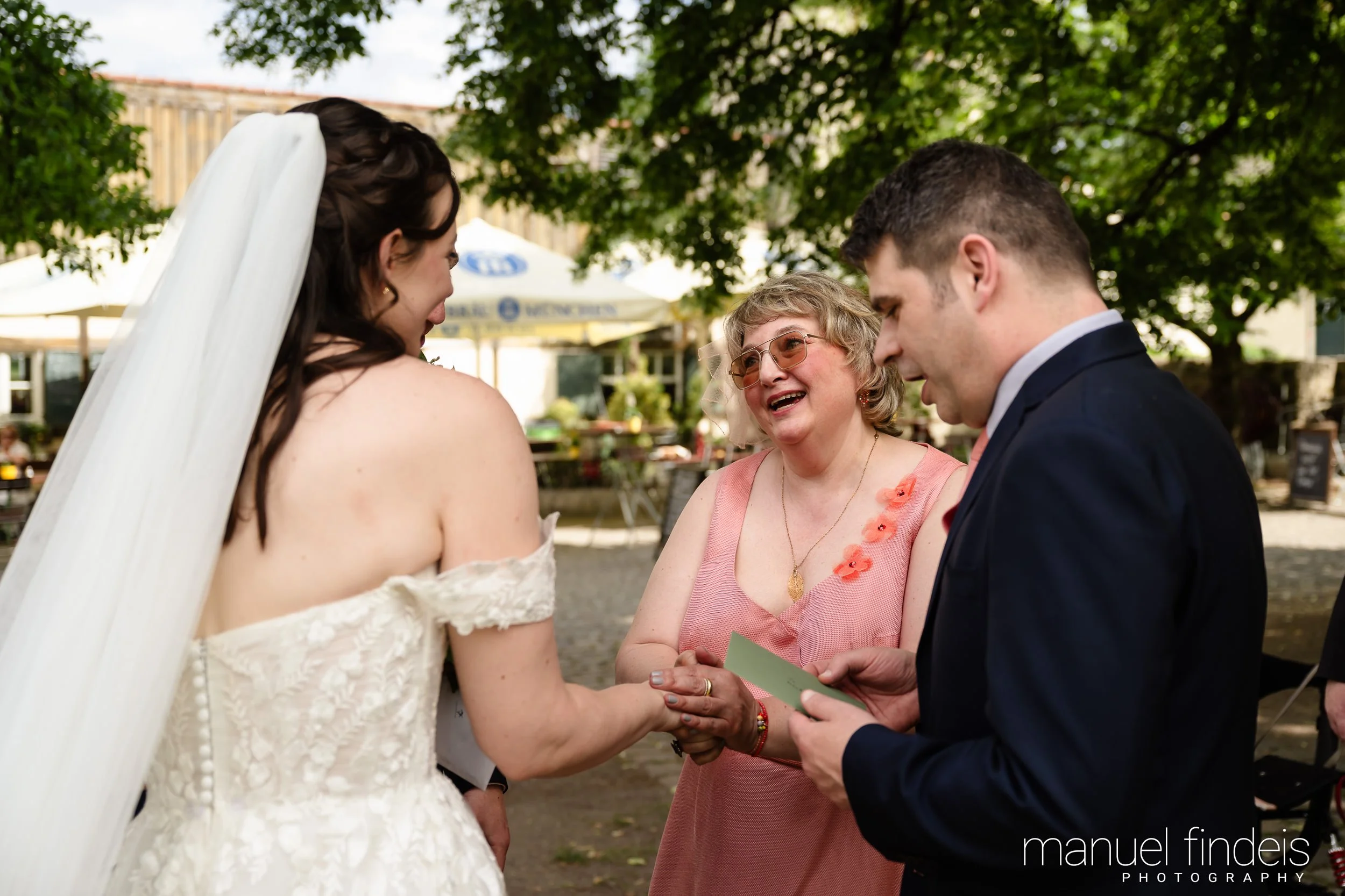 0350_Hochzeit_RuS_www.manuelfindeis.com.jpg