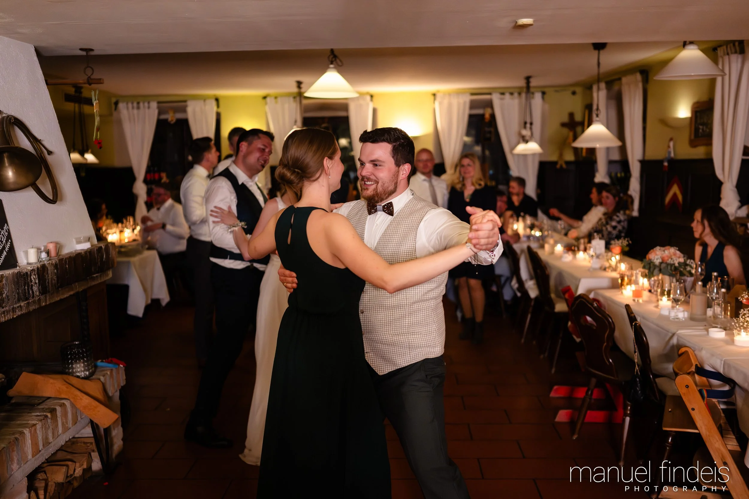 1071_Hochzeit_VuA_www.manuelfindeis.com.jpg