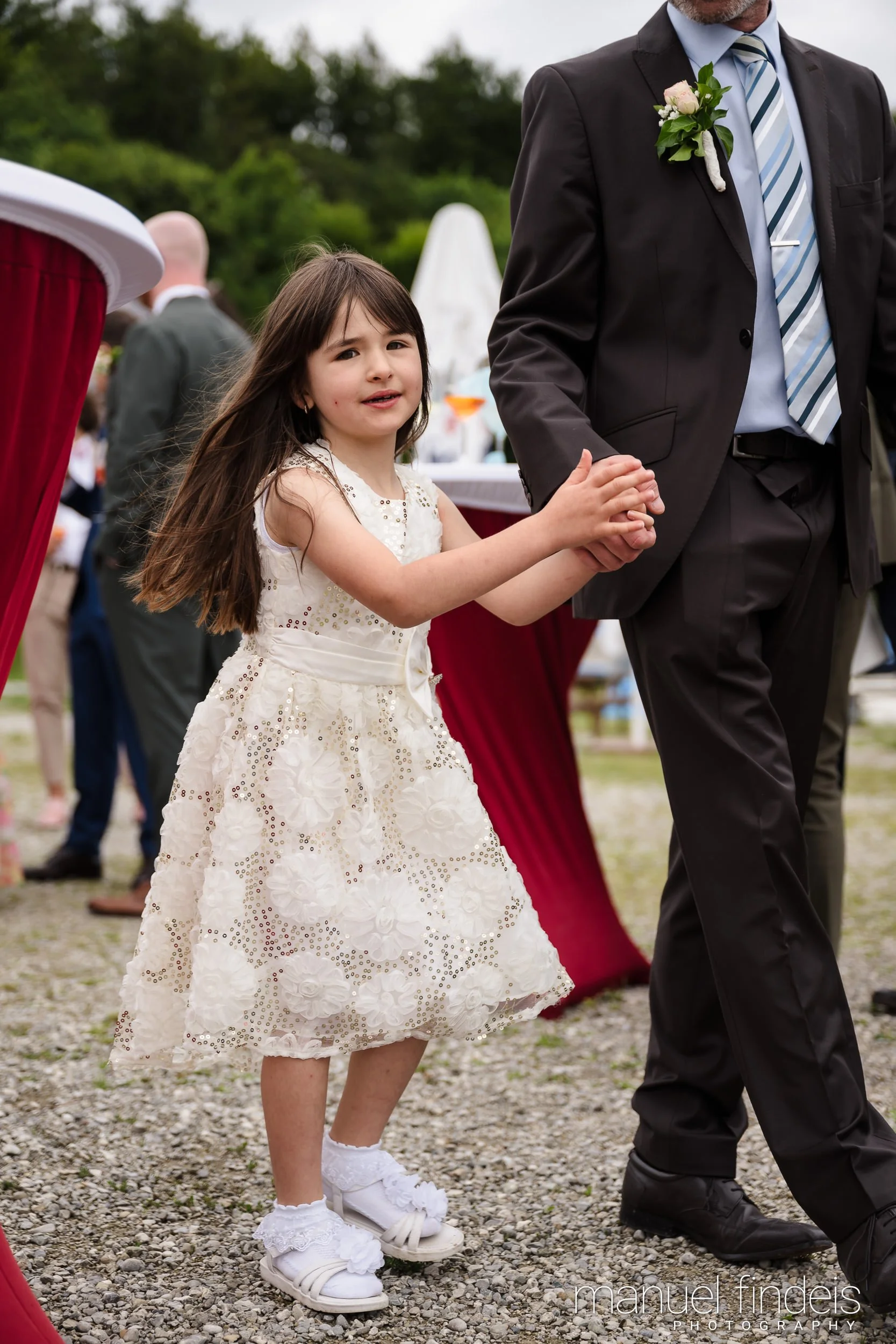 0700_Hochzeit-AuJ_www.manuelfindeis.com.jpg