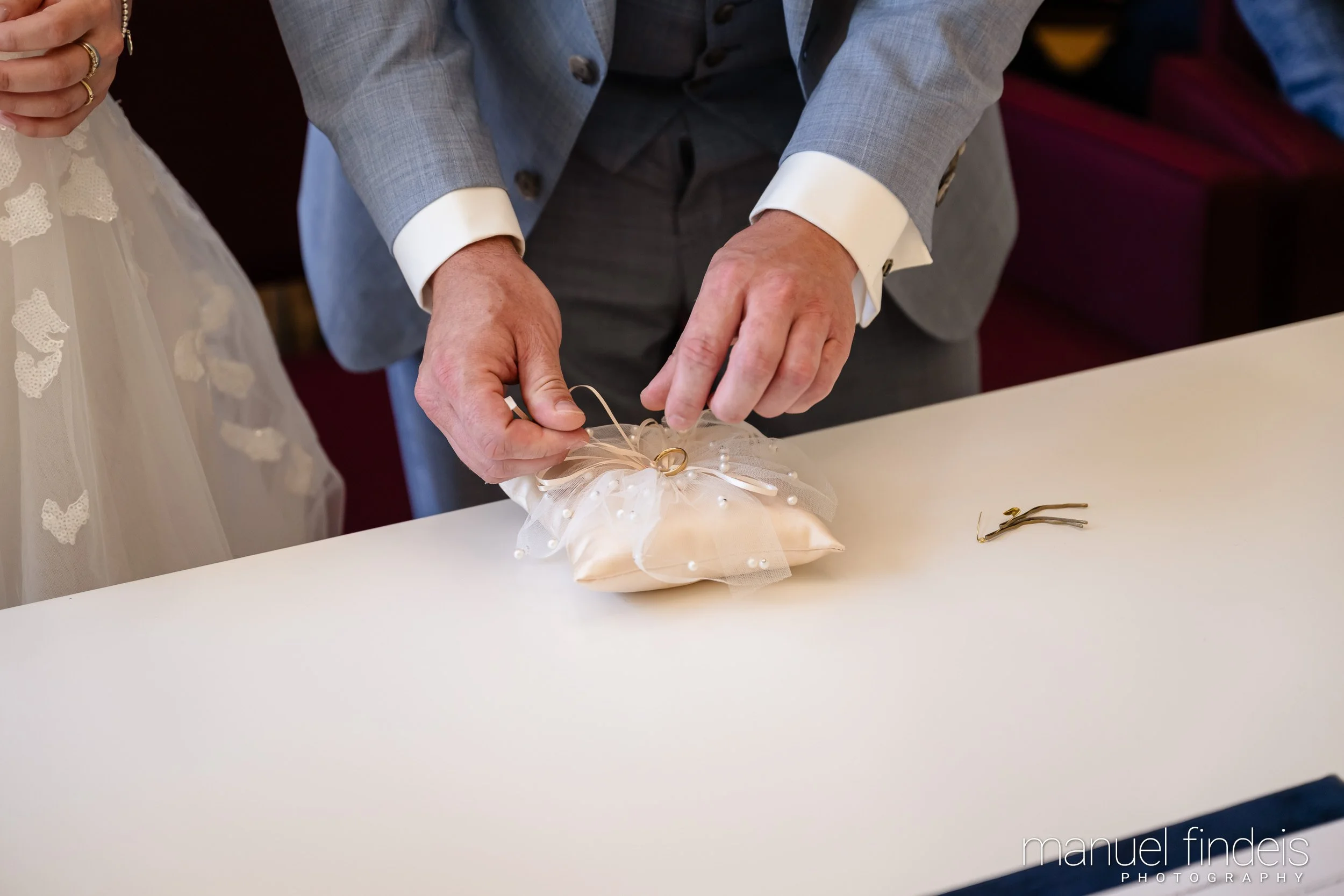 0267_Hochzeit_RundS_www.manuelfindeis.com.jpg