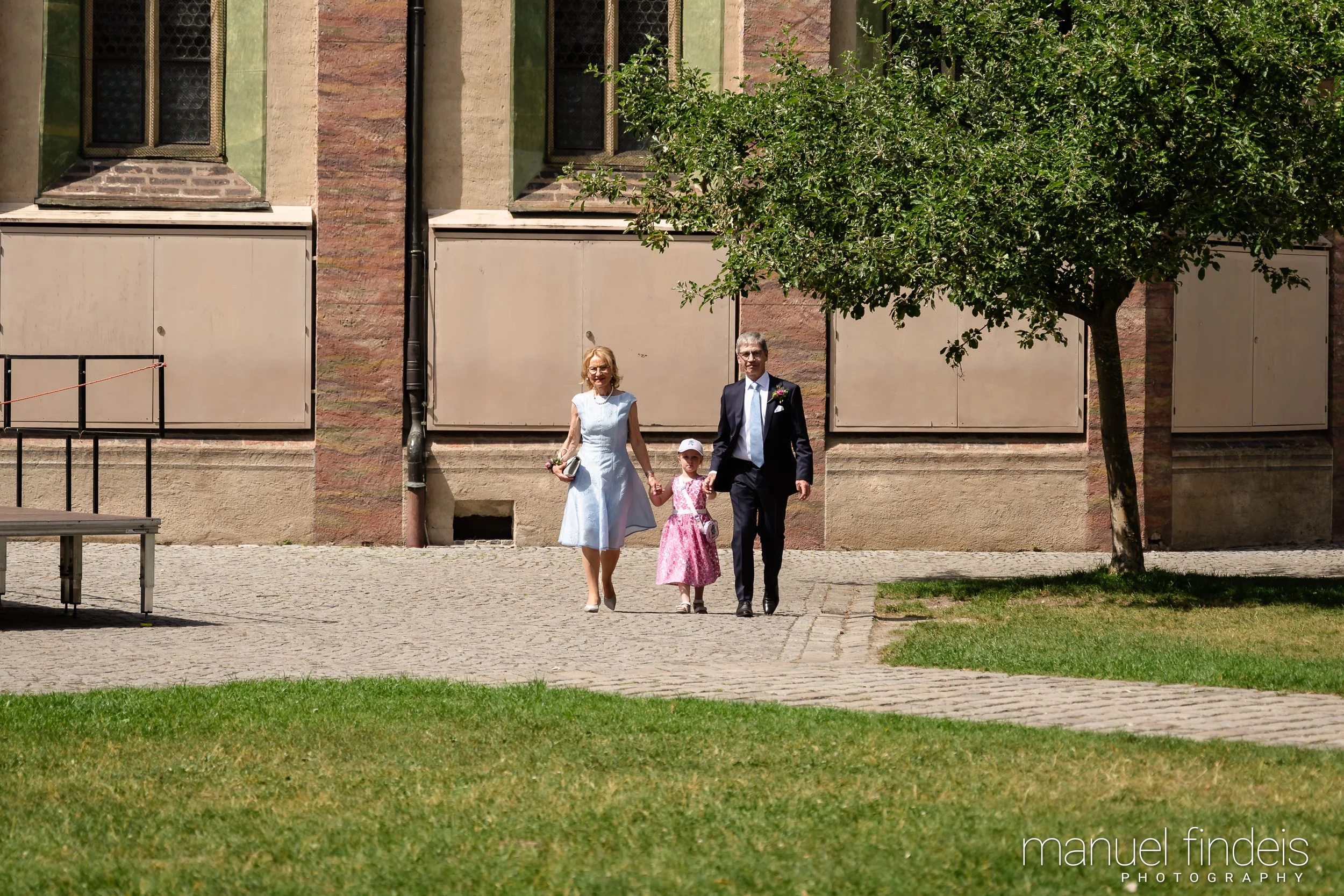 0089_Hochzeit_RuS_www.manuelfindeis.com.jpg