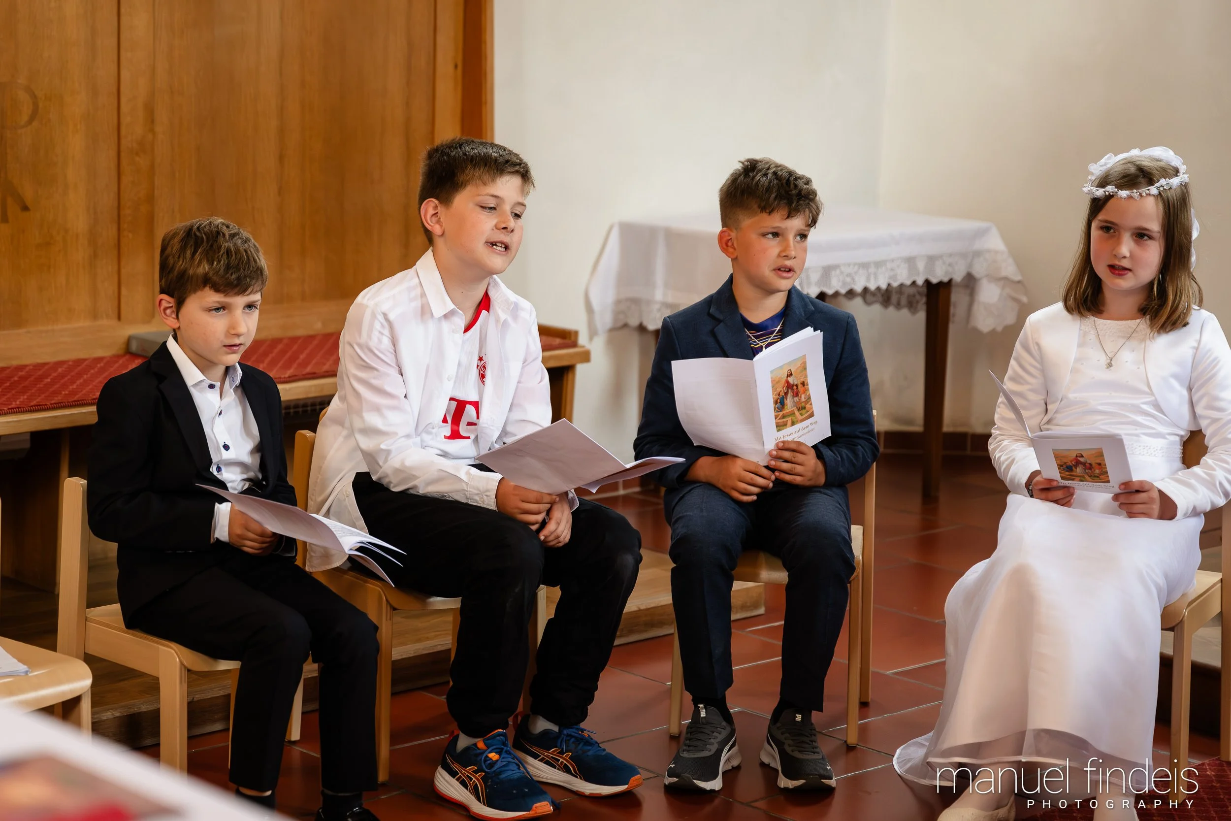 0652_Erstkommunion_2026_www.manuelfindeis.com.jpg