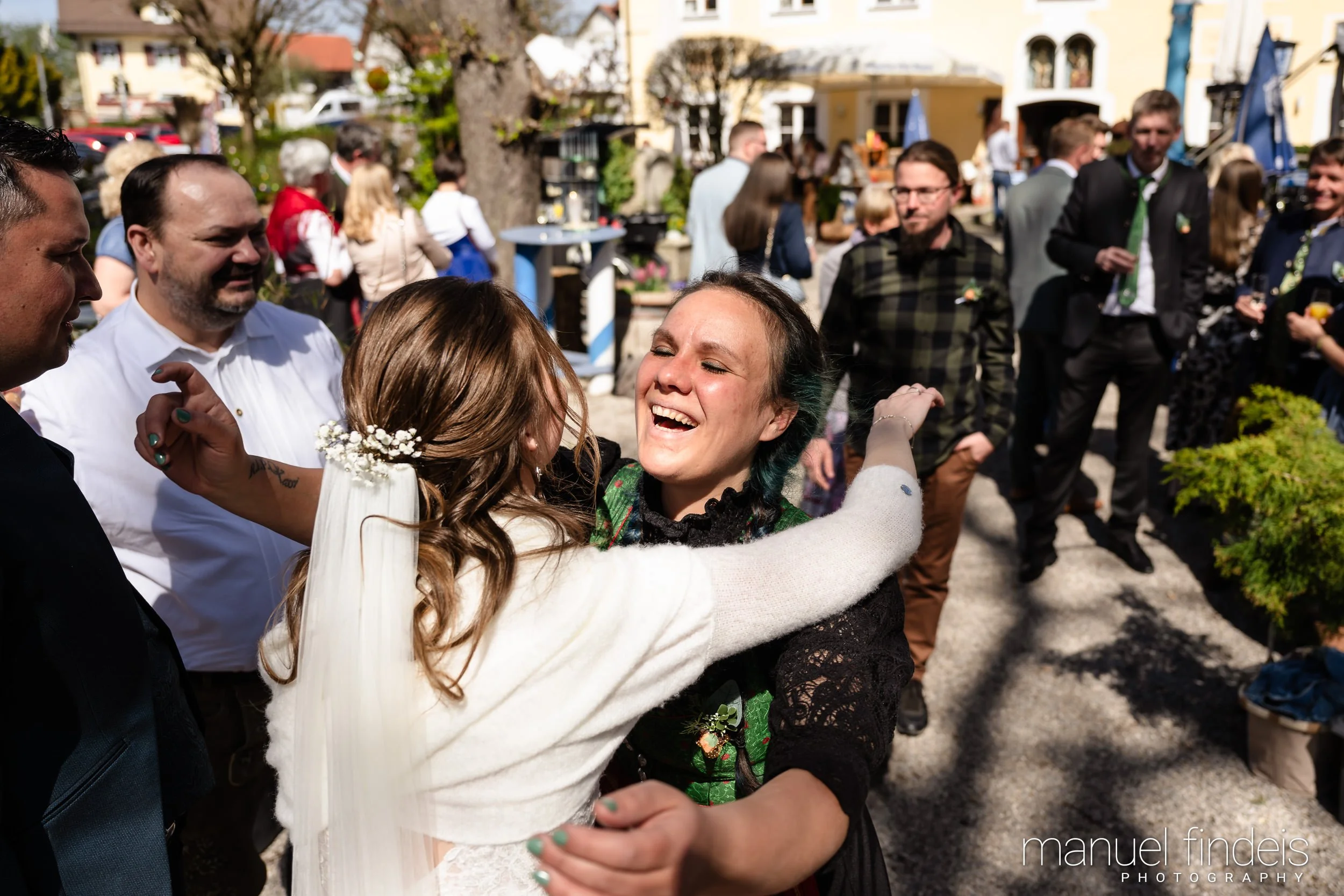 0528_Hochzeit_VuA_www.manuelfindeis.com.jpg