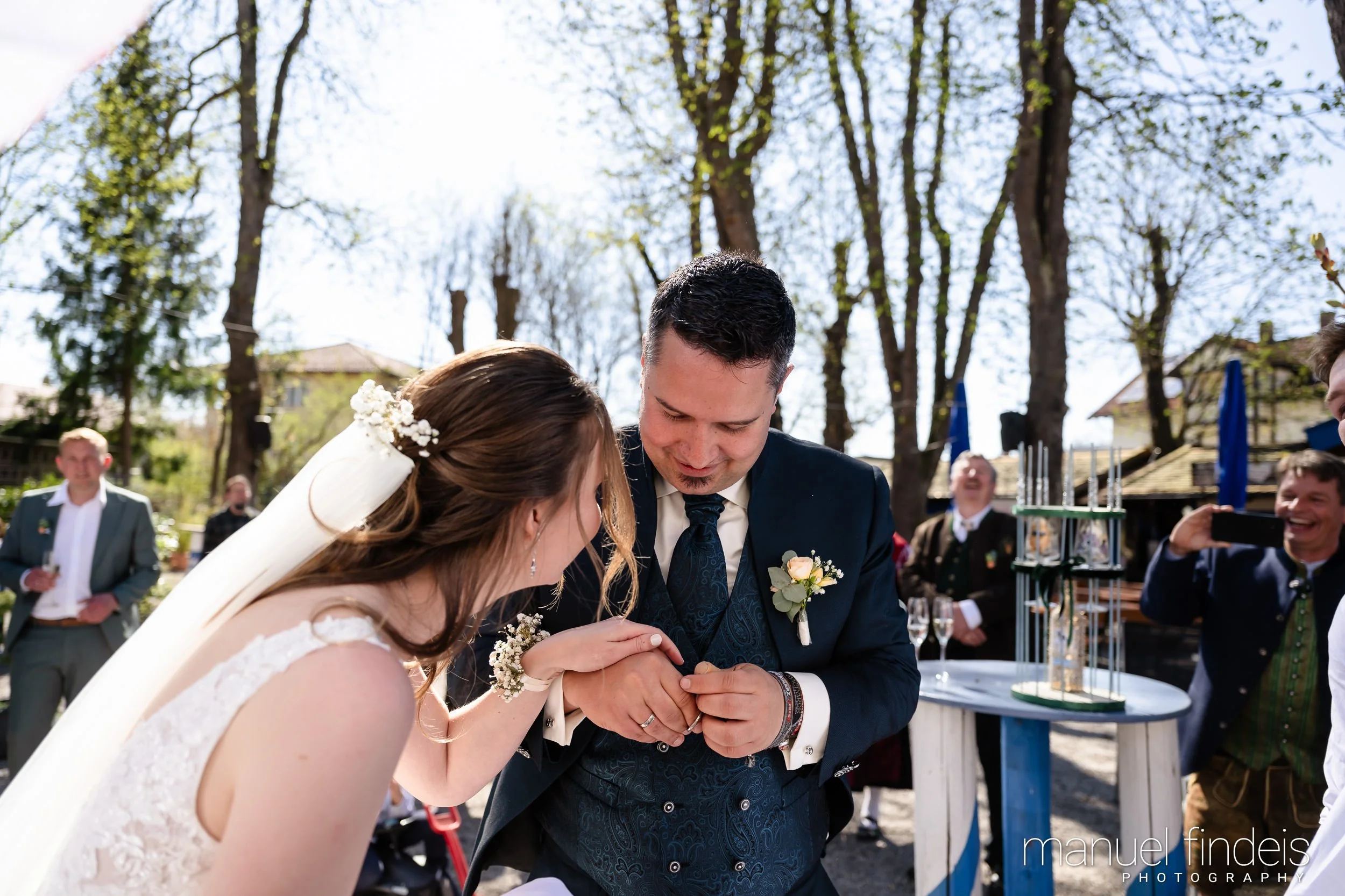 0633_Hochzeit_VuA_www.manuelfindeis.com.jpg