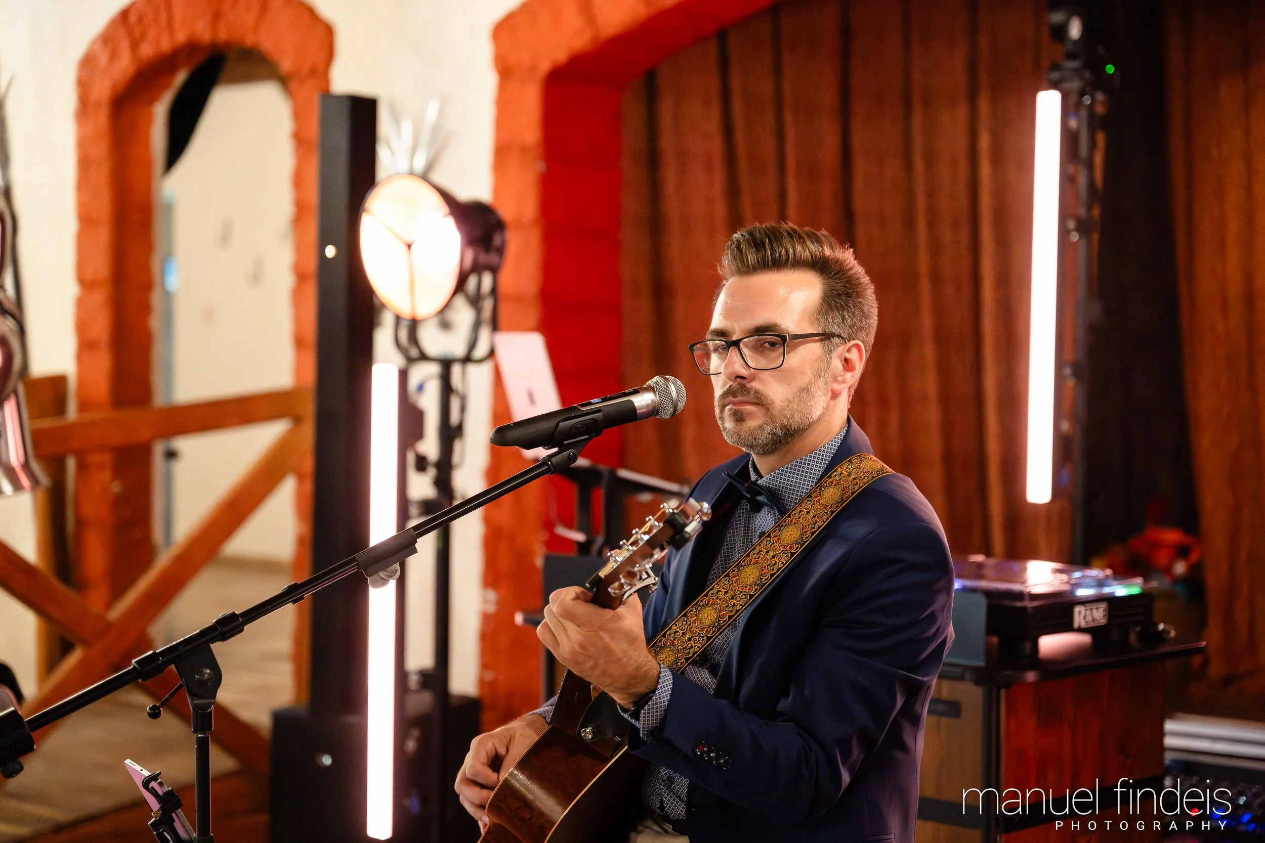 0421_Hochzeit-LUM_www.manuelfindeis.com.jpg