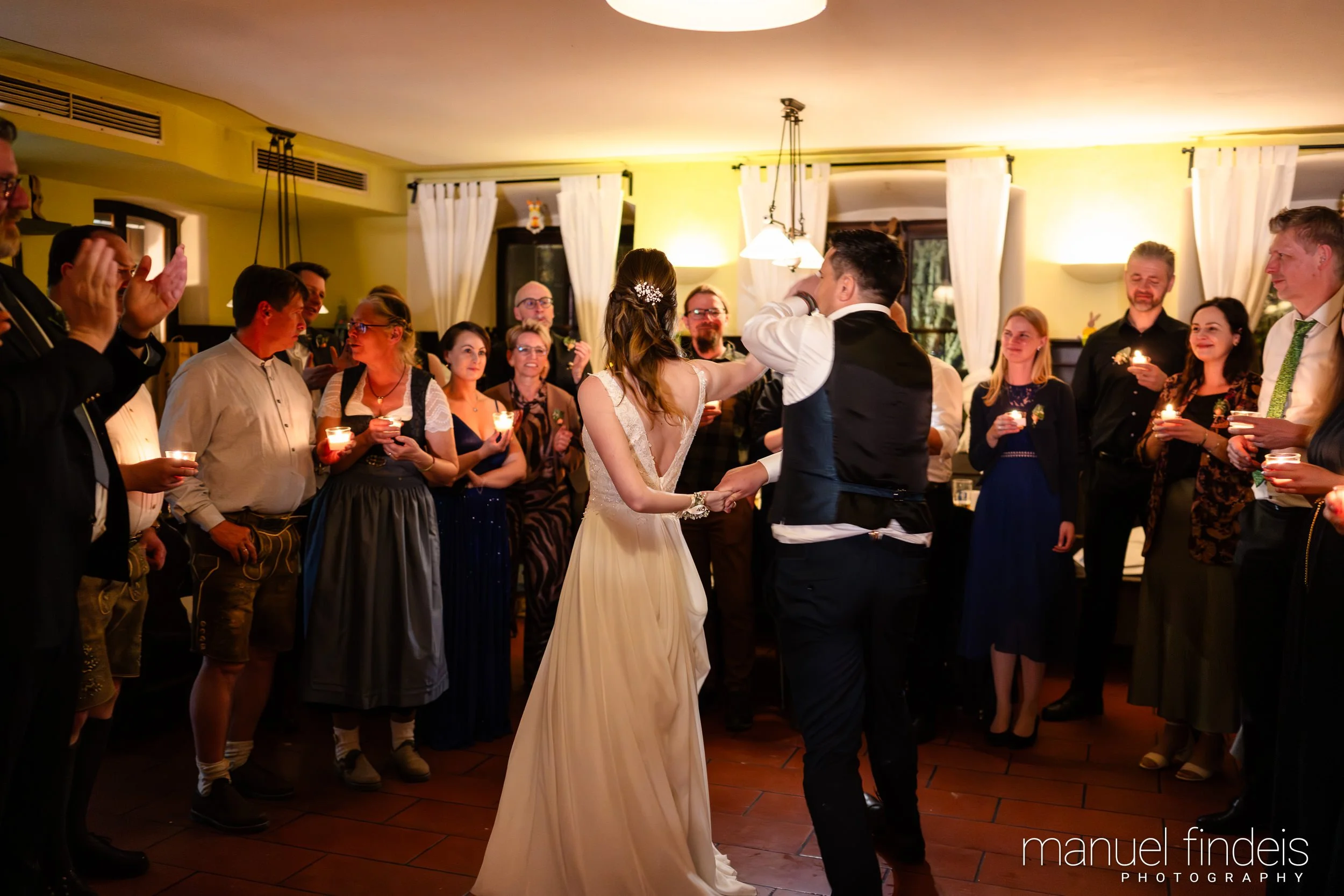 0970_Hochzeit_VuA_www.manuelfindeis.com.jpg