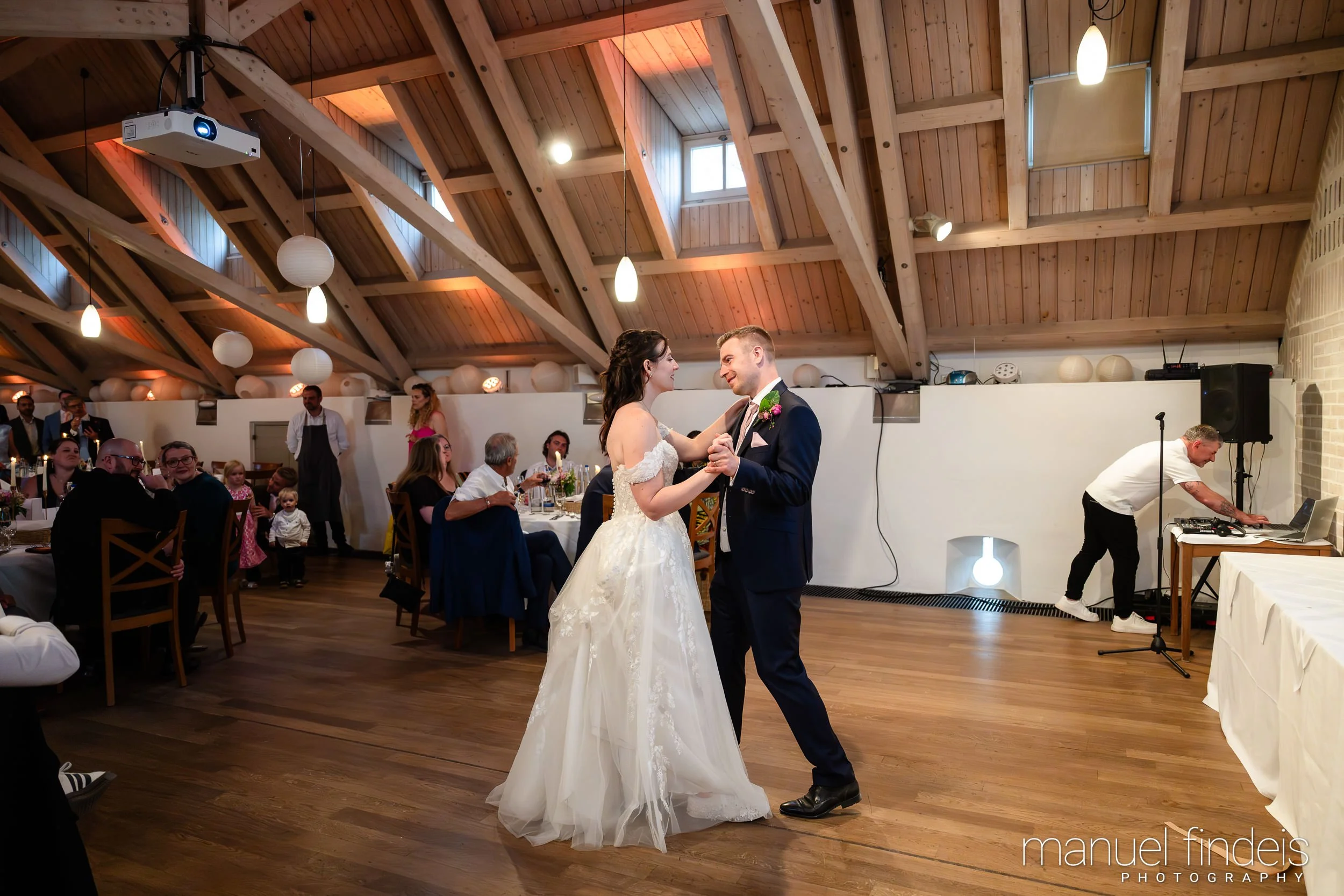 0657_Hochzeit_Rus_www.manuelfindeis.com.jpg