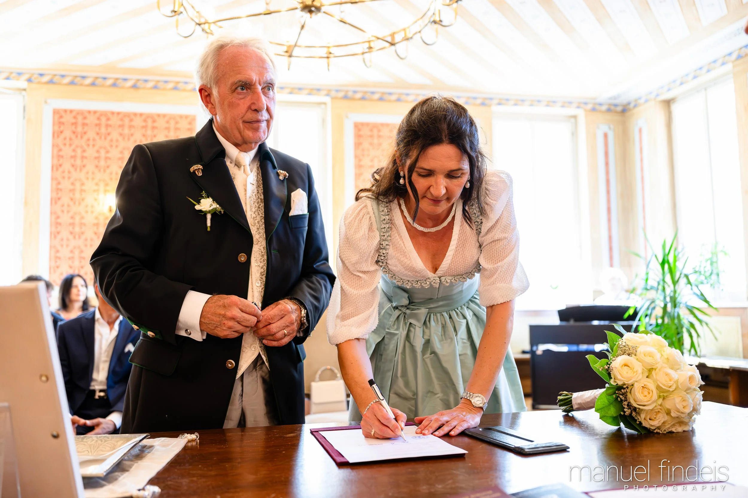 0155_Hochzeit_AuE_www.manuelfindeis.com.jpg