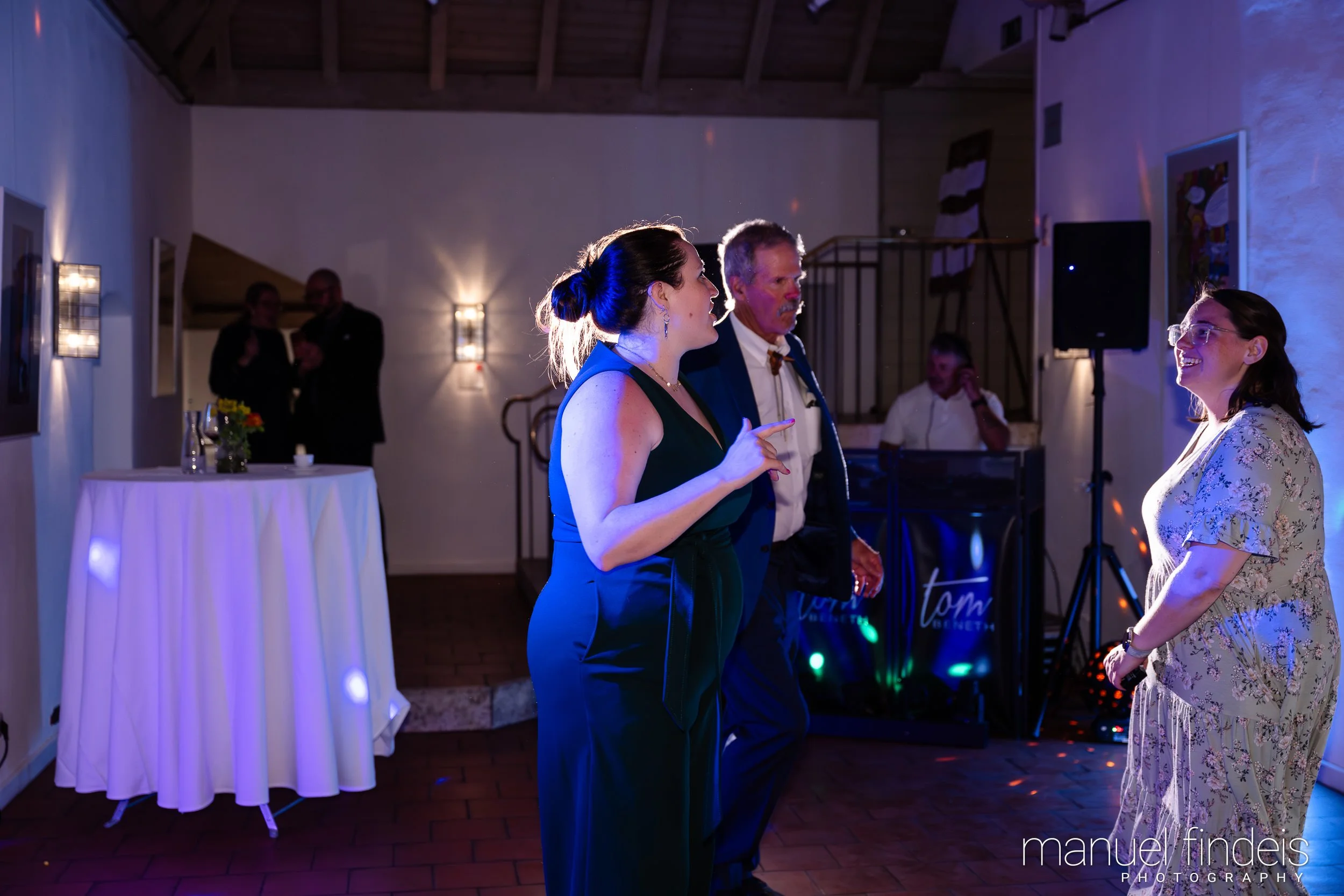 1019_Hochzeit_RuS_www.manuelfindeis.com.jpg