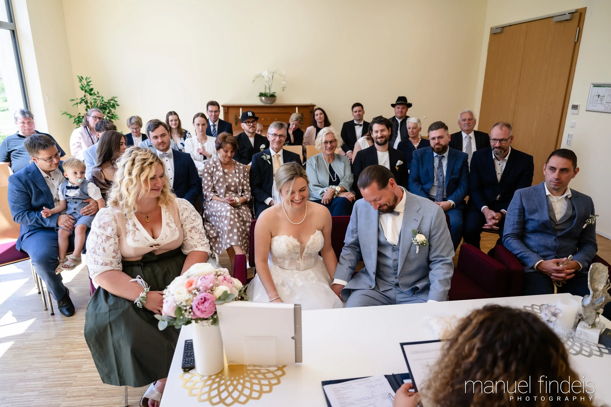 0295_Hochzeit_RundS_www.manuelfindeis.com.jpg