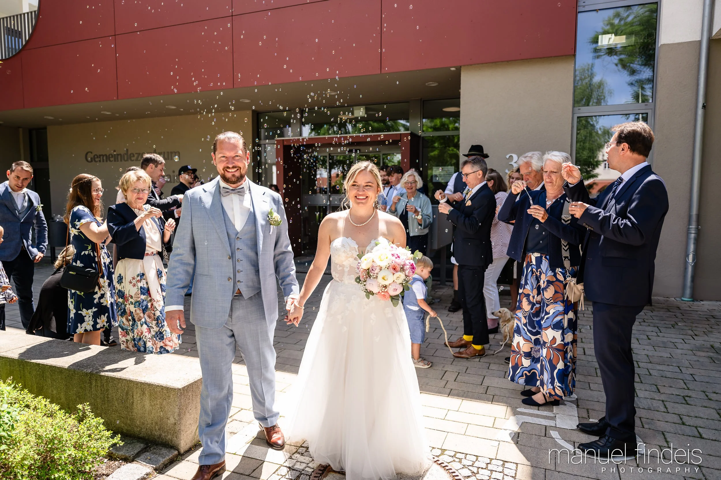 0323_Hochzeit_RundS_www.manuelfindeis.com.jpg