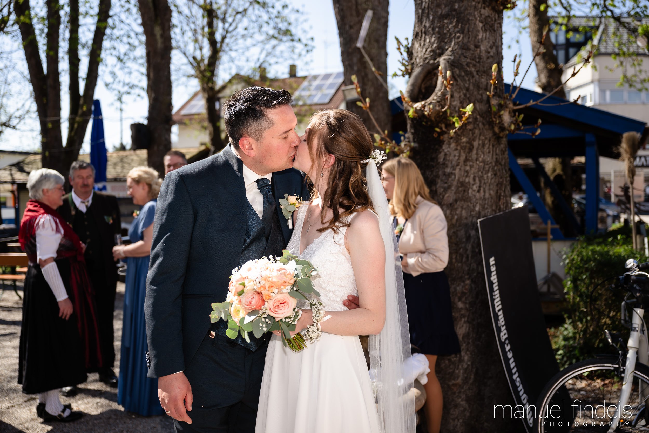 0610_Hochzeit_VuA_www.manuelfindeis.com.jpg
