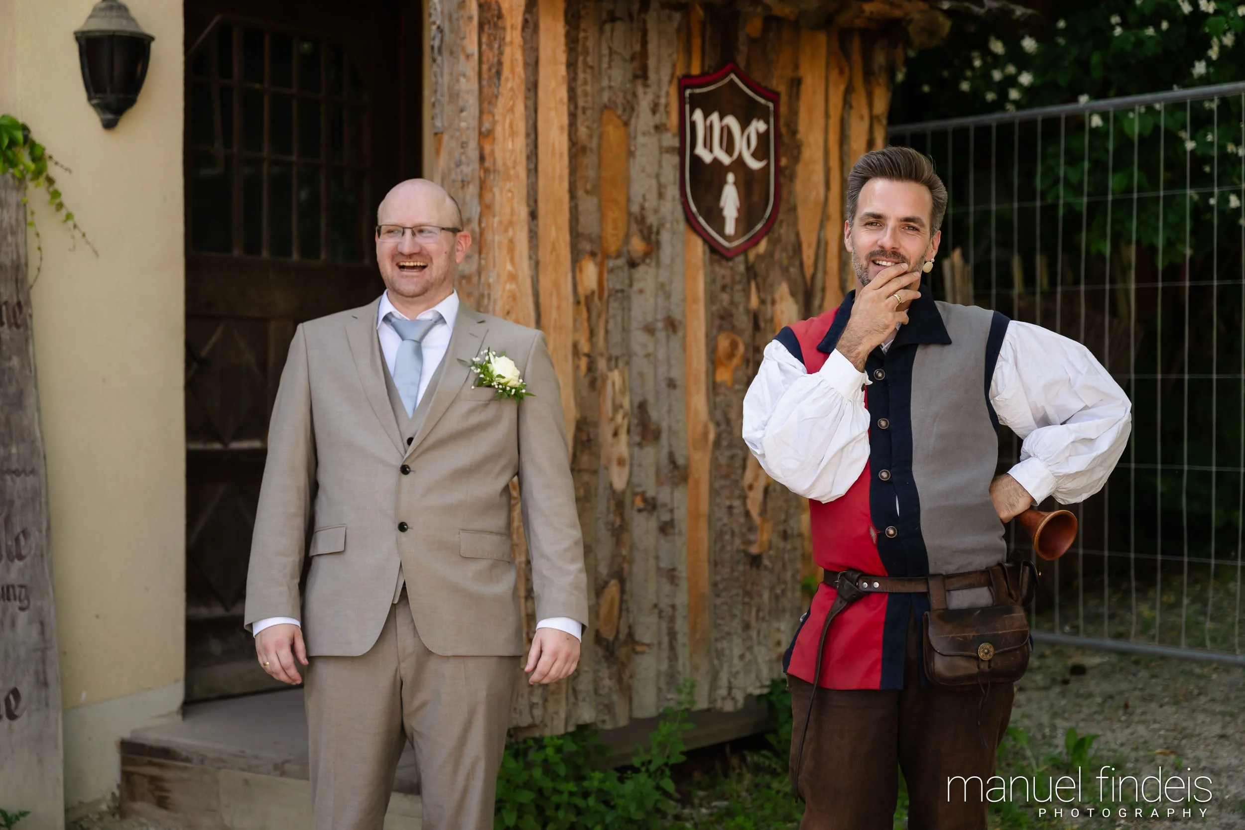 0494_Hochzeit-LUM_www.manuelfindeis.com.jpg
