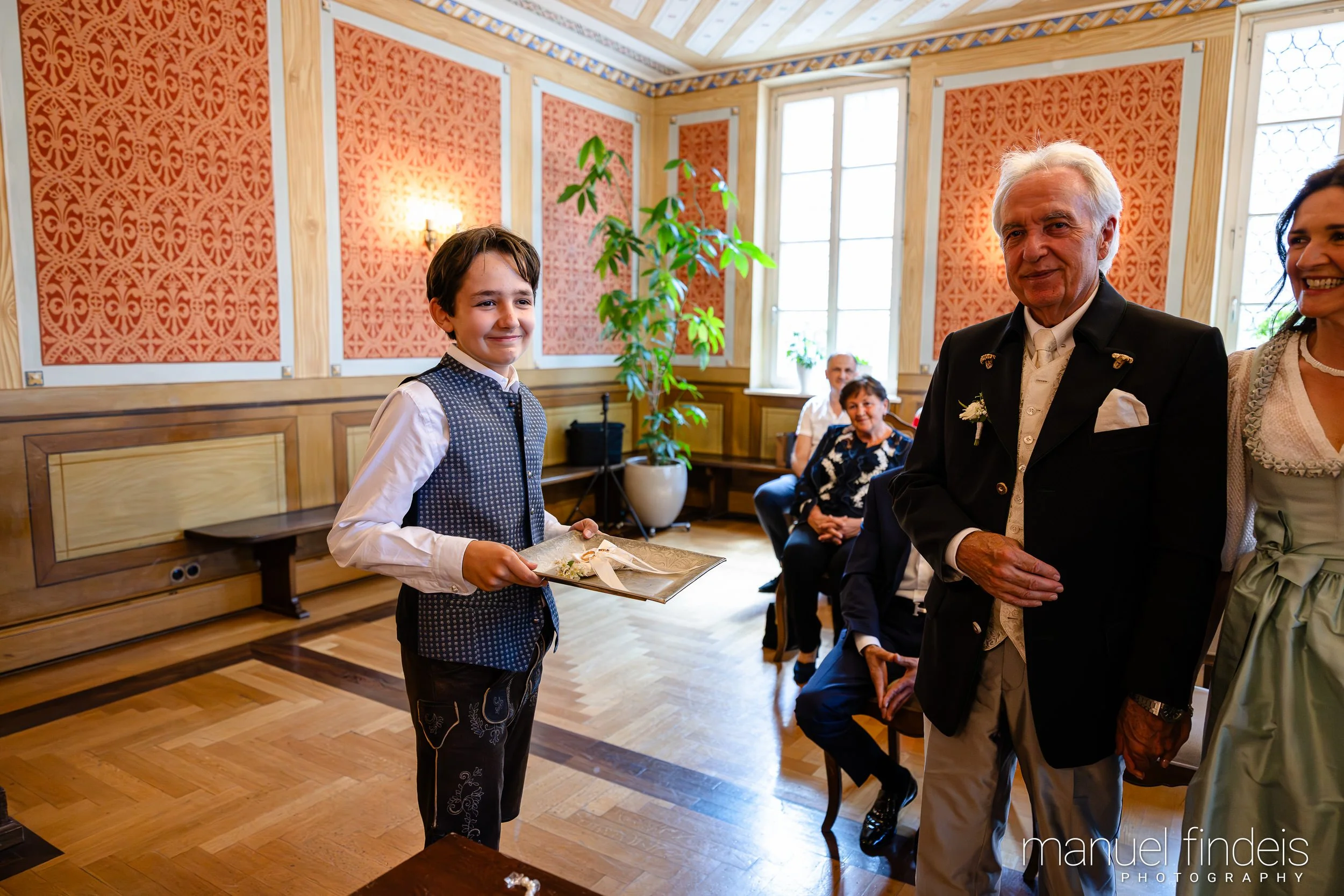 0123_Hochzeit_AuE_www.manuelfindeis.com.jpg