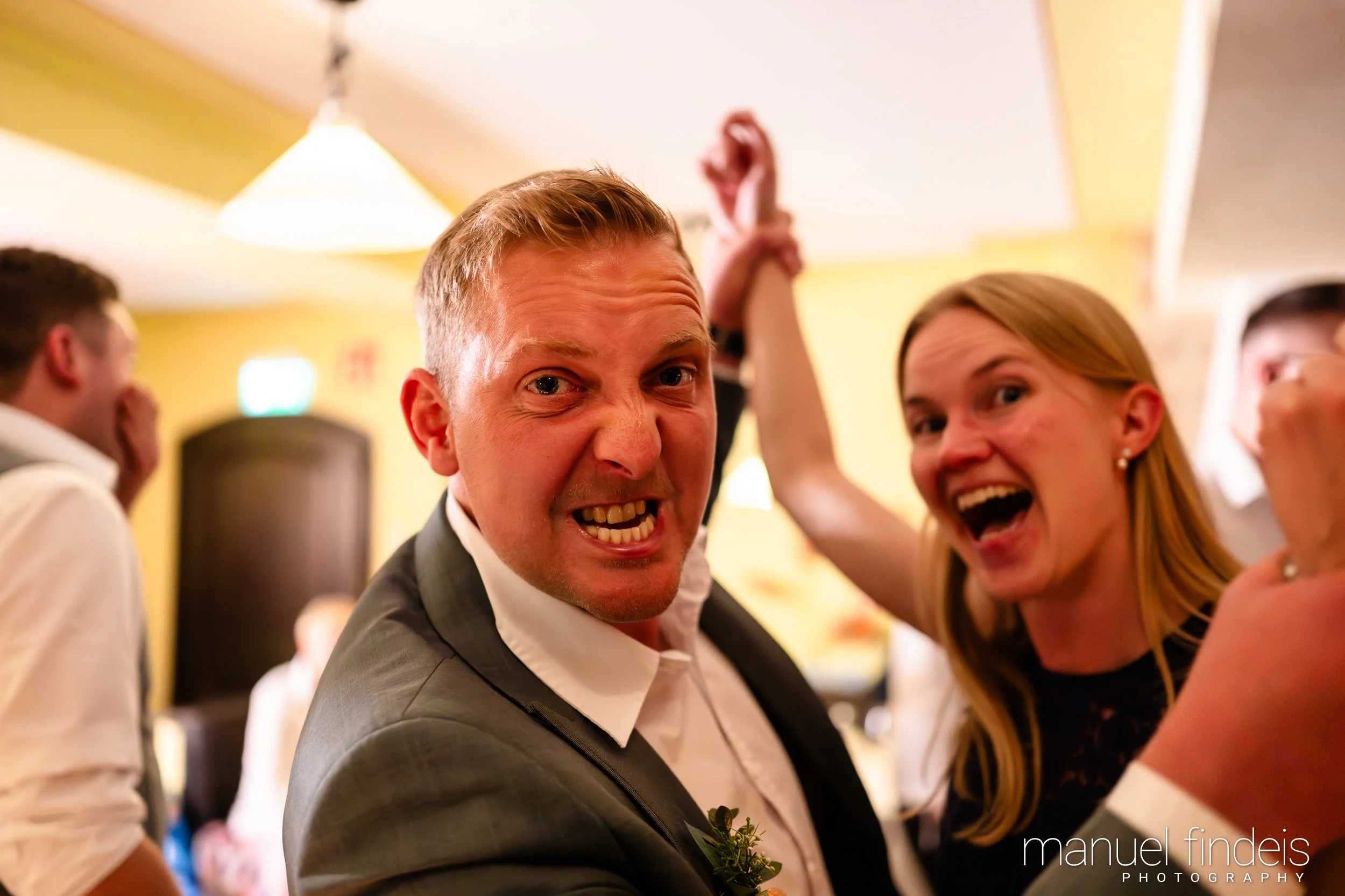 1005_Hochzeit_VuA_www.manuelfindeis.com.jpg