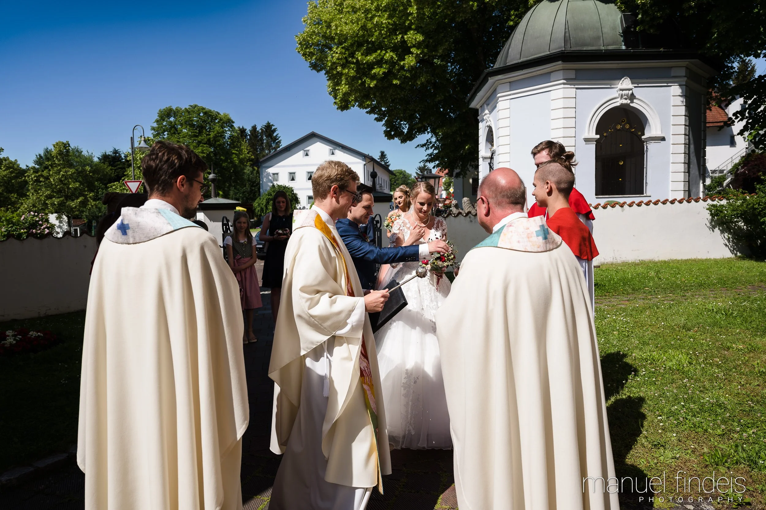 0146_Hochzeit-MuR-Kirche_www.manuelfindeis.com.jpg