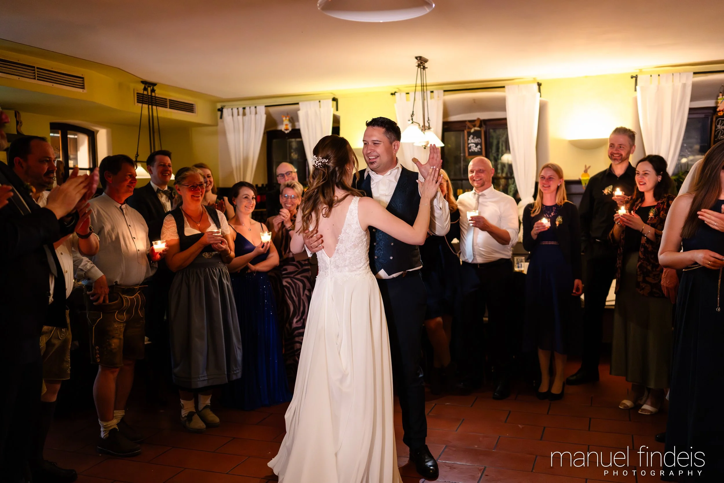 0993_Hochzeit_VuA_www.manuelfindeis.com.jpg