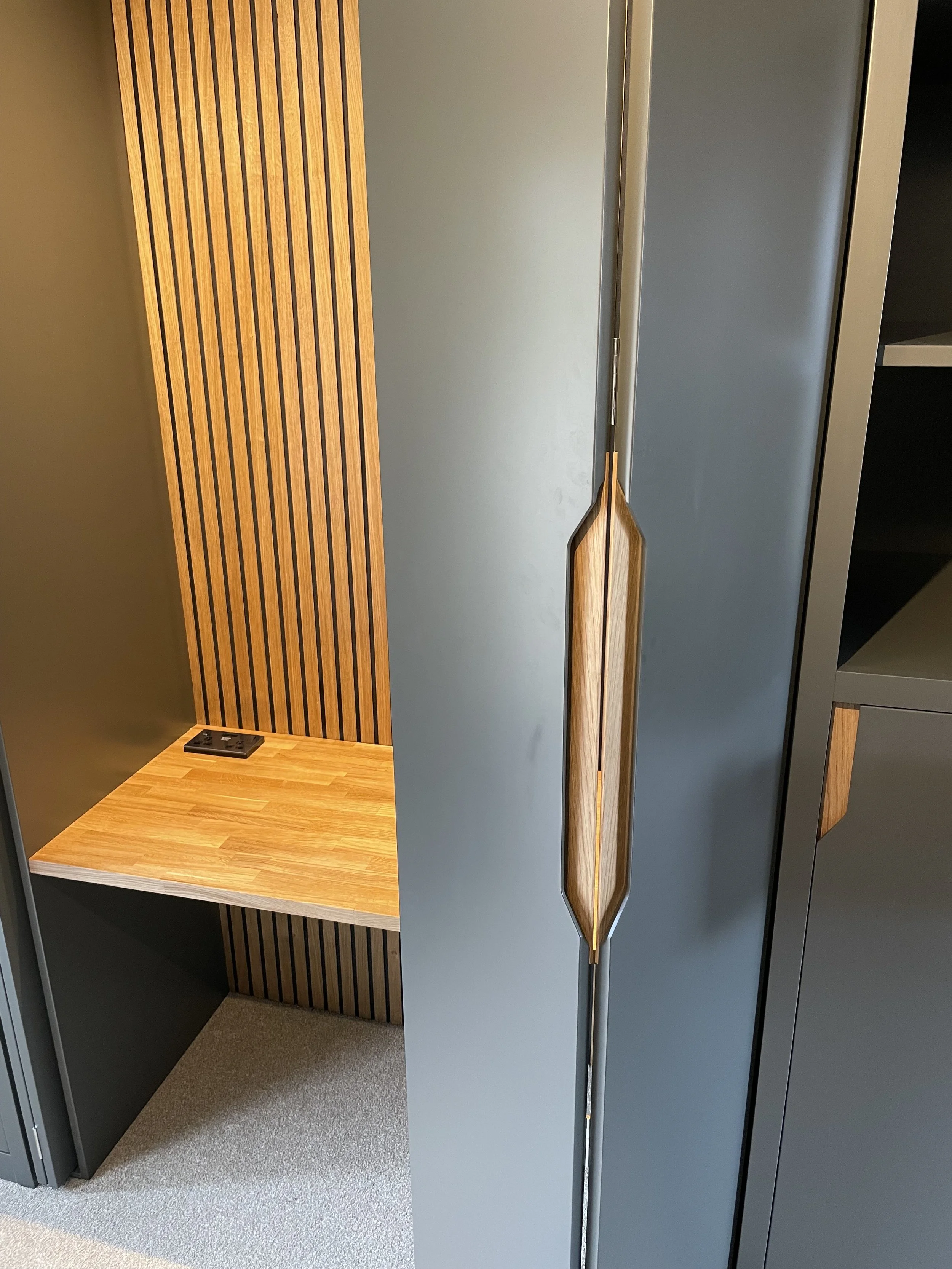 CUTTING EDGE JOINERY