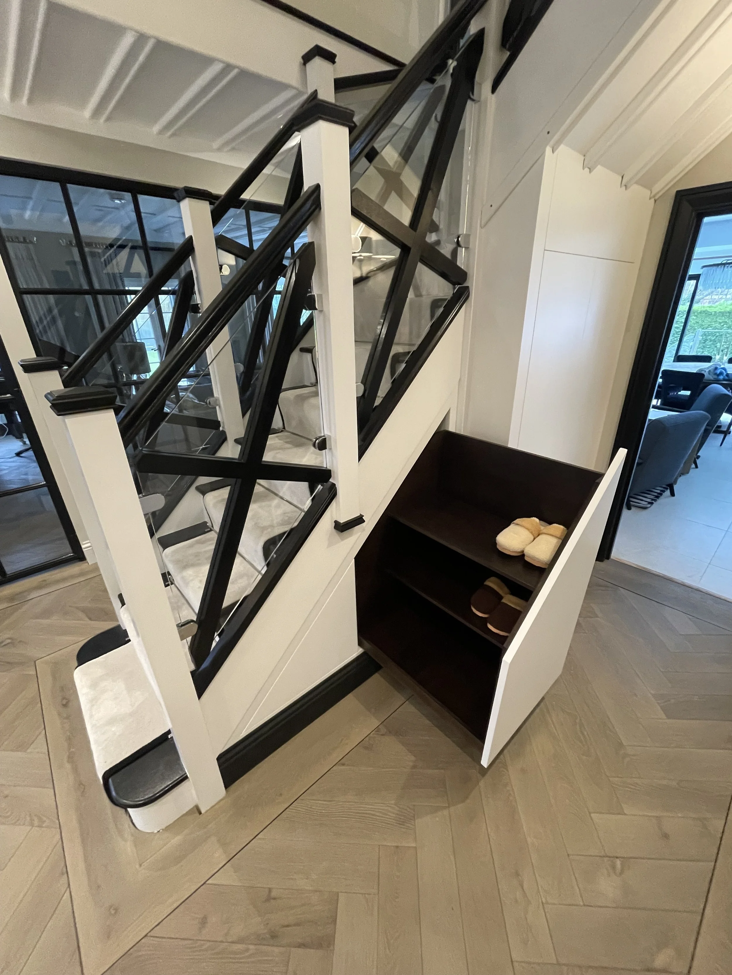 CUTTING EDGE JOINERY