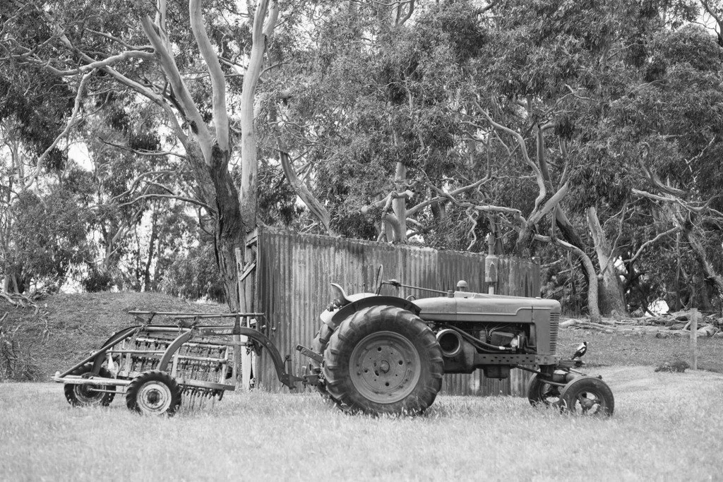 farmall.jpg