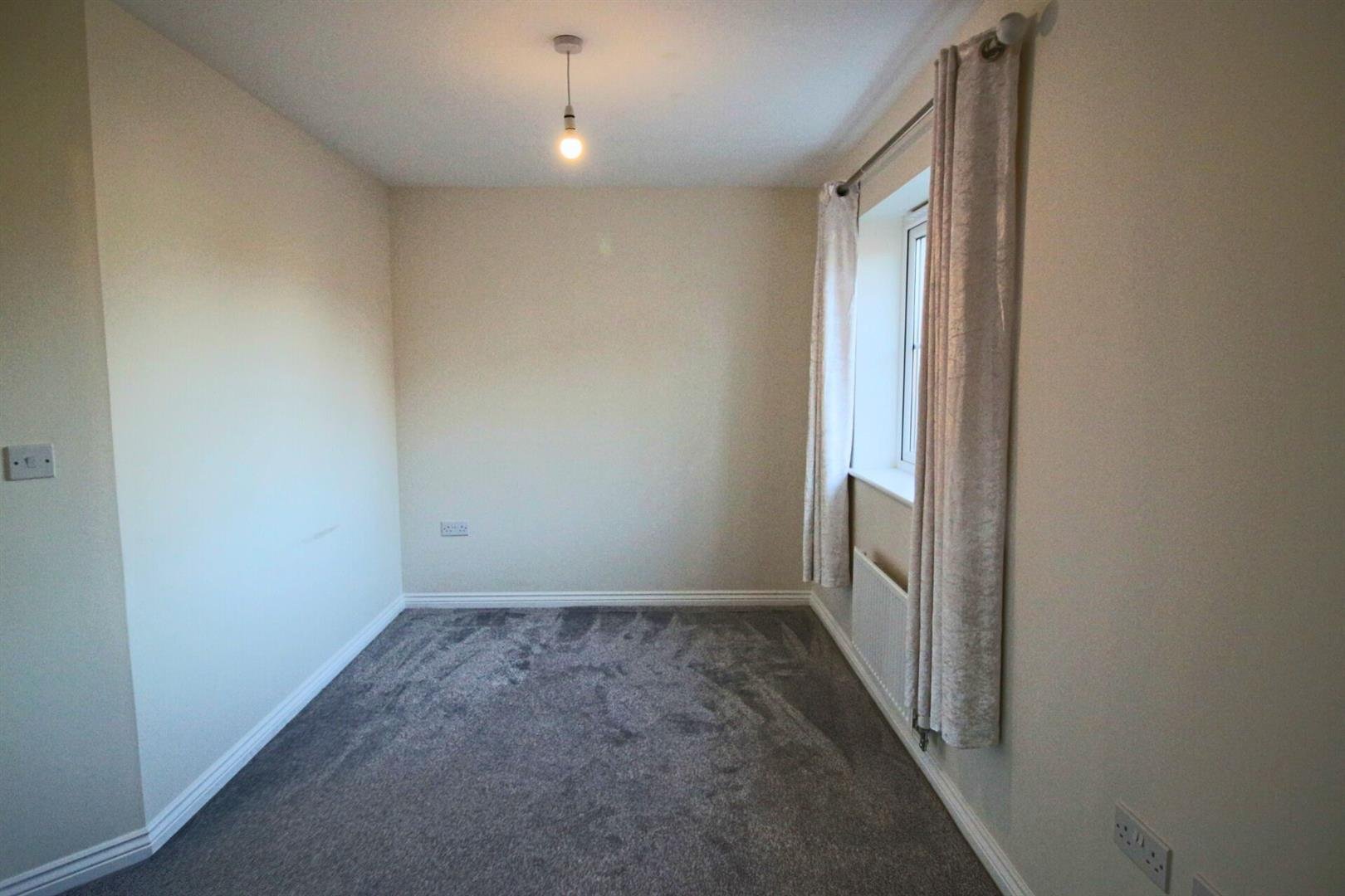 Three Bedroom For Rent, Aylesbury — 360 Properties