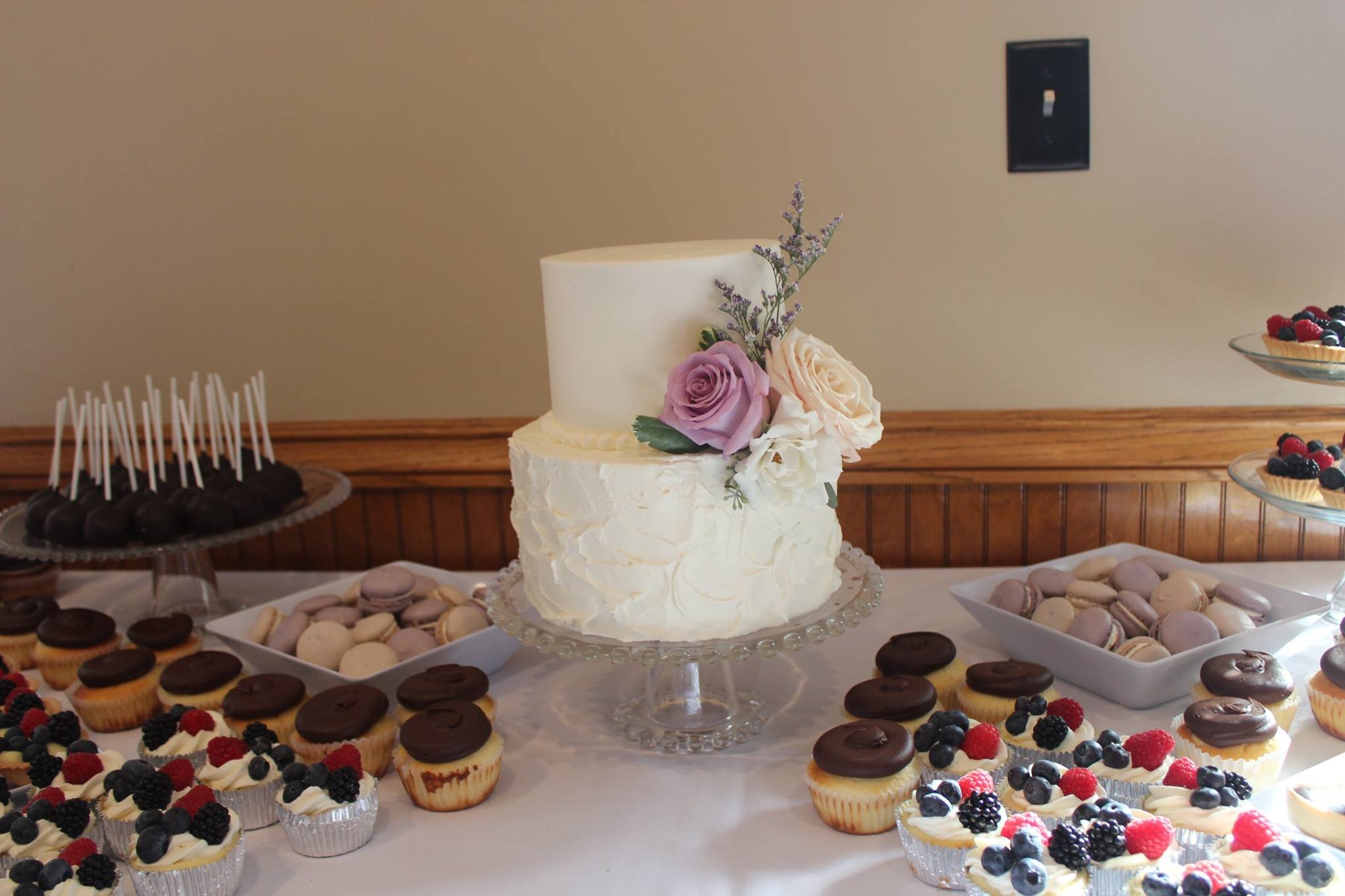 wedding caek.jpg