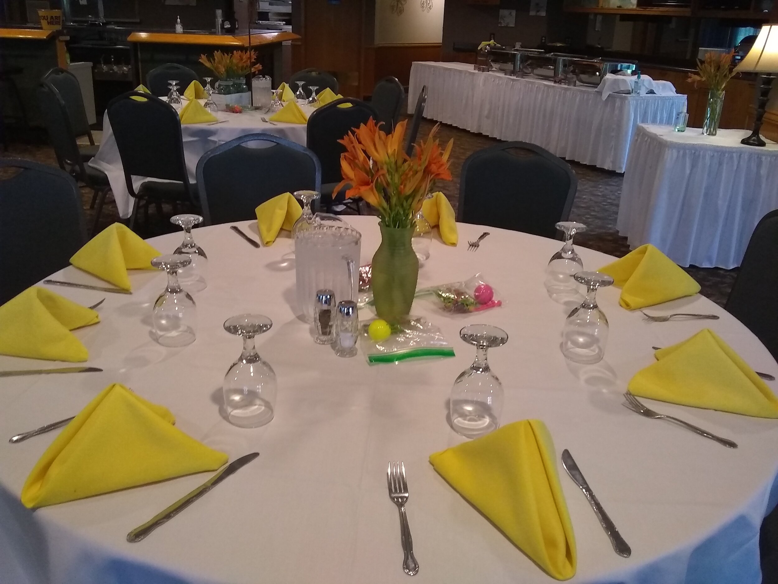 Pic of table setting from Monday Women's league.jpg