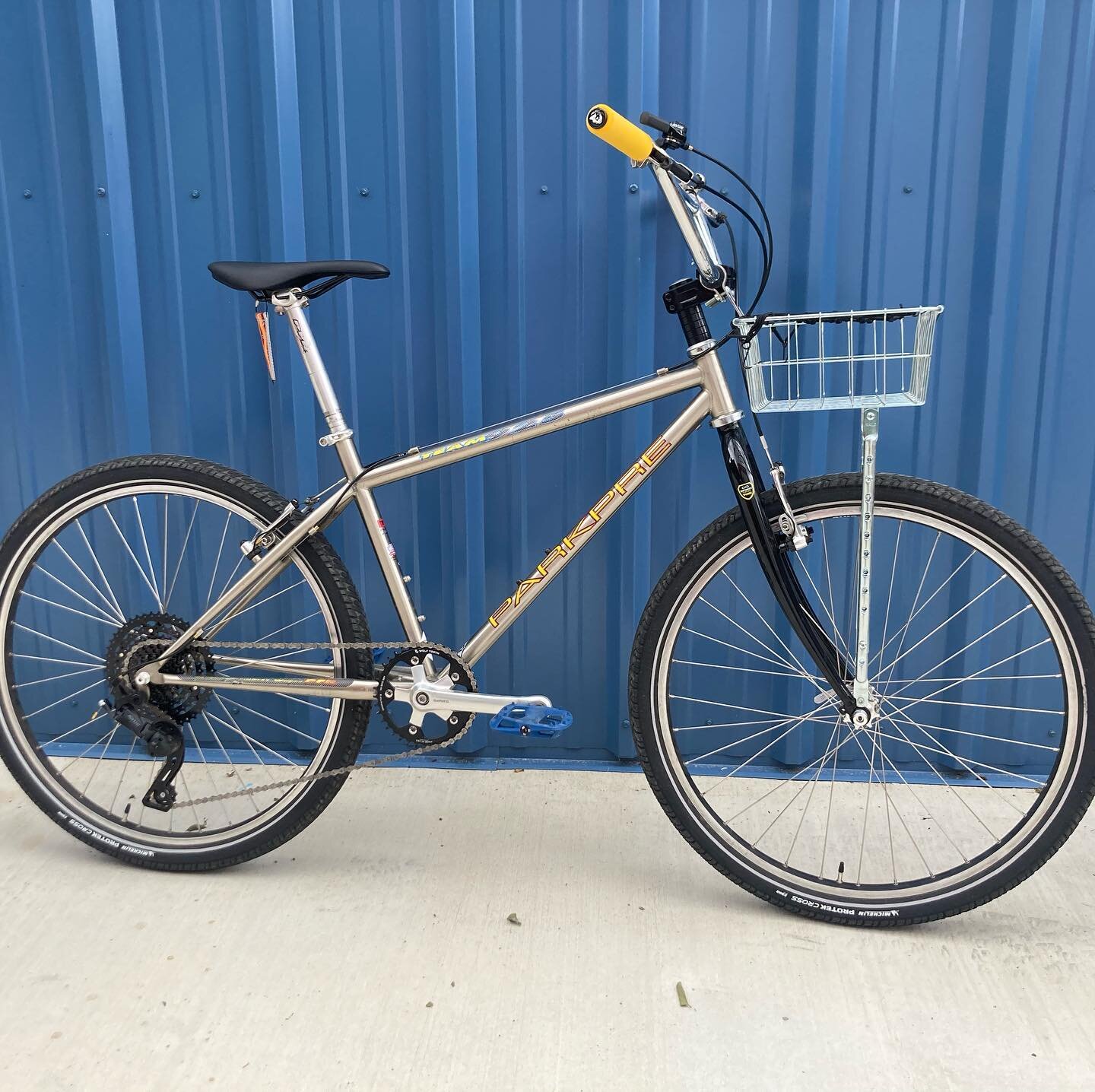 Just off the stand is the Parkpre River Rocket for @camponawanna. It&rsquo;s fast and comfy with room for a towel. Coming soon to a swimming hole near you. Thanks for the fun project!

#microshift #parkpre #twentysixthclub #steelisreal #retrobike #26