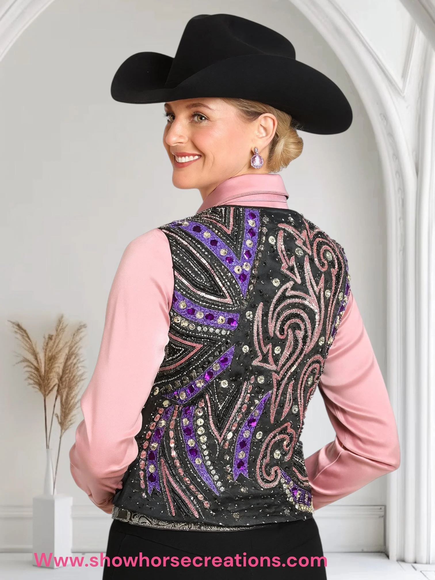 20250731_OHR.BabyLemur_EN-US9264861498_UHD_bing - Copy - Copy.jpg